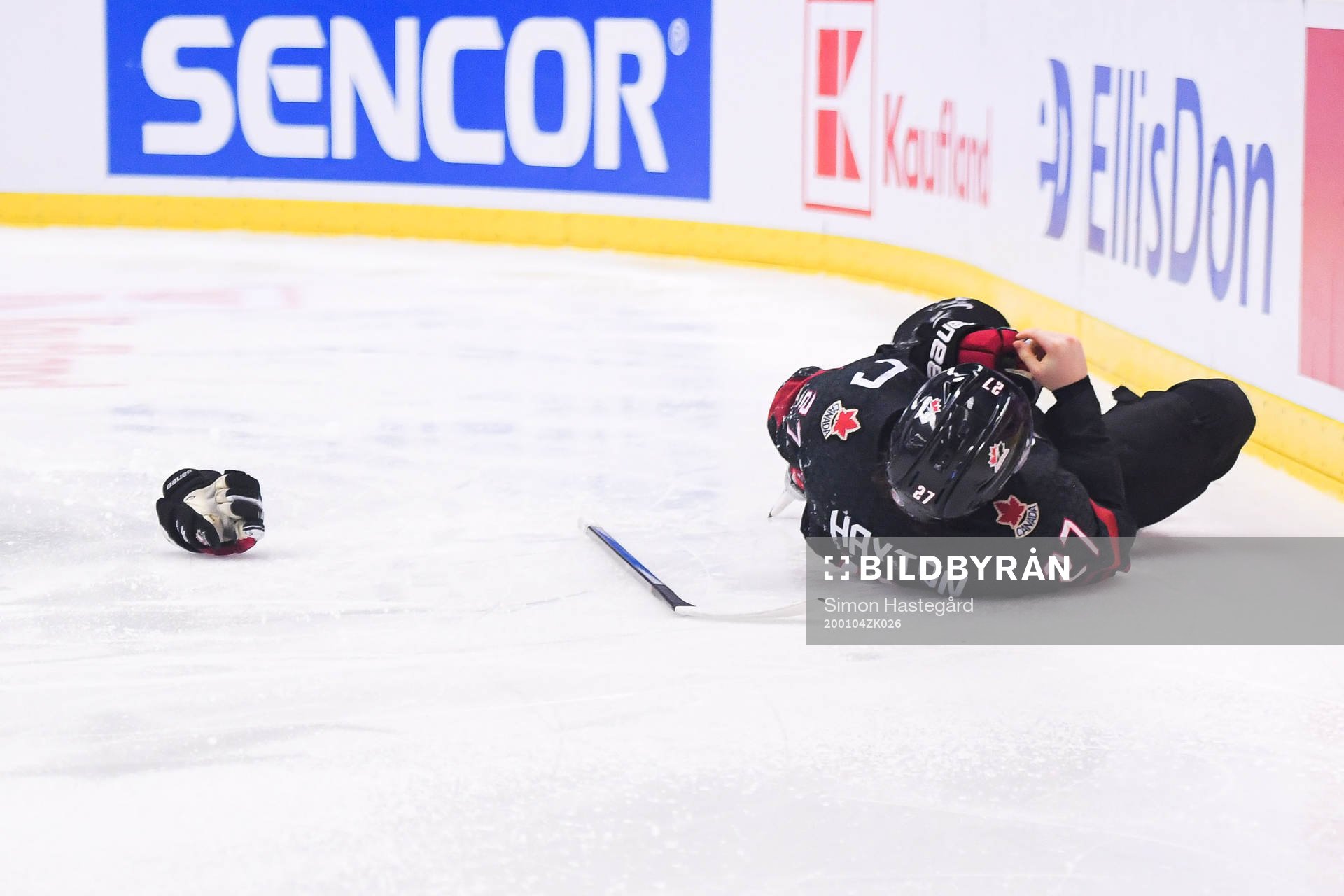 Barrett Hayton of Canada in pain