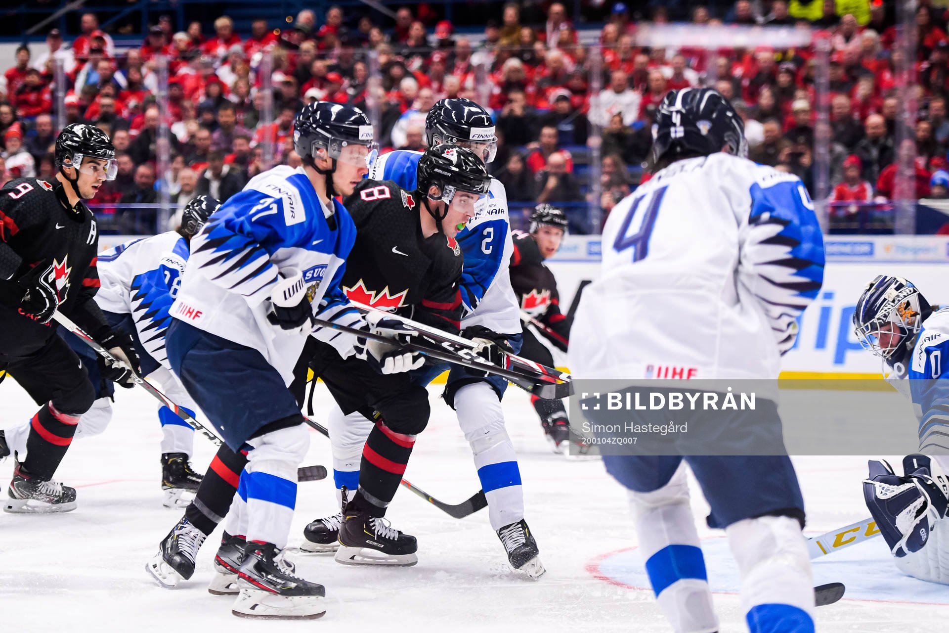 Liam Foudy of Canada and goalkeeper Justus Annunen of