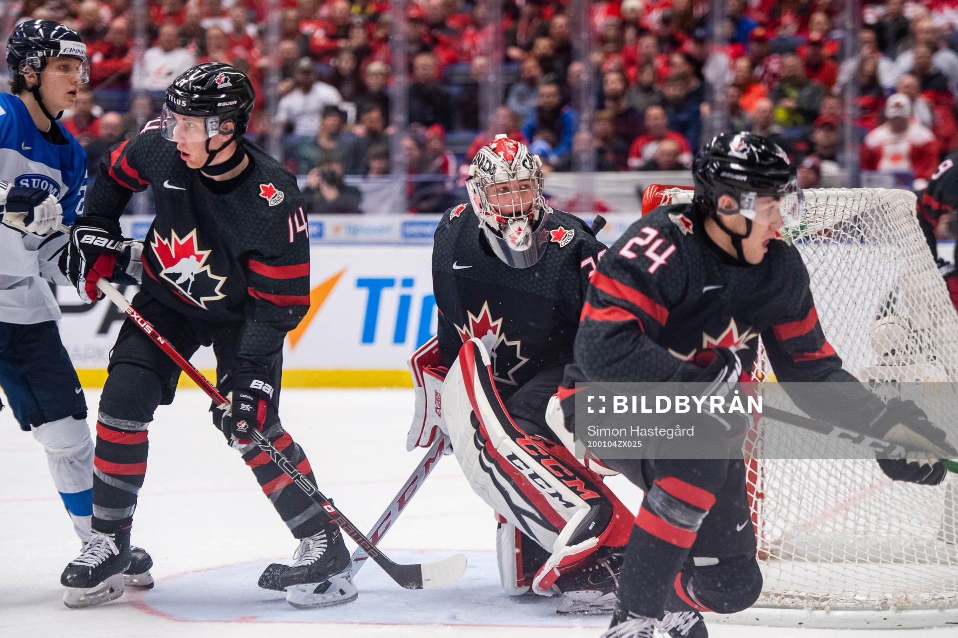 Goalkeeper Joel Hofer of Canada
