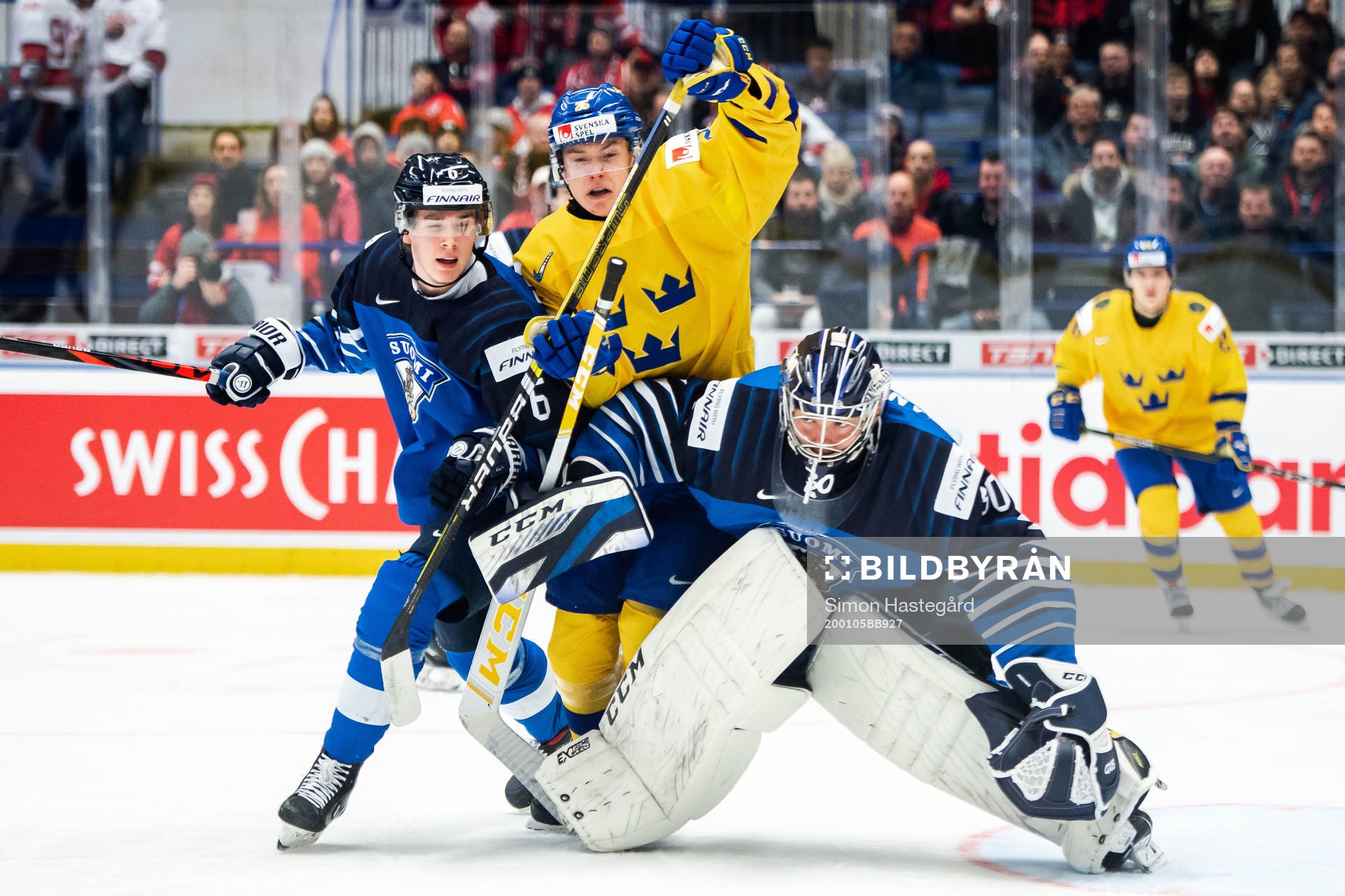 Peetro Seppala and goalkeeper Justus Annunen of Finland