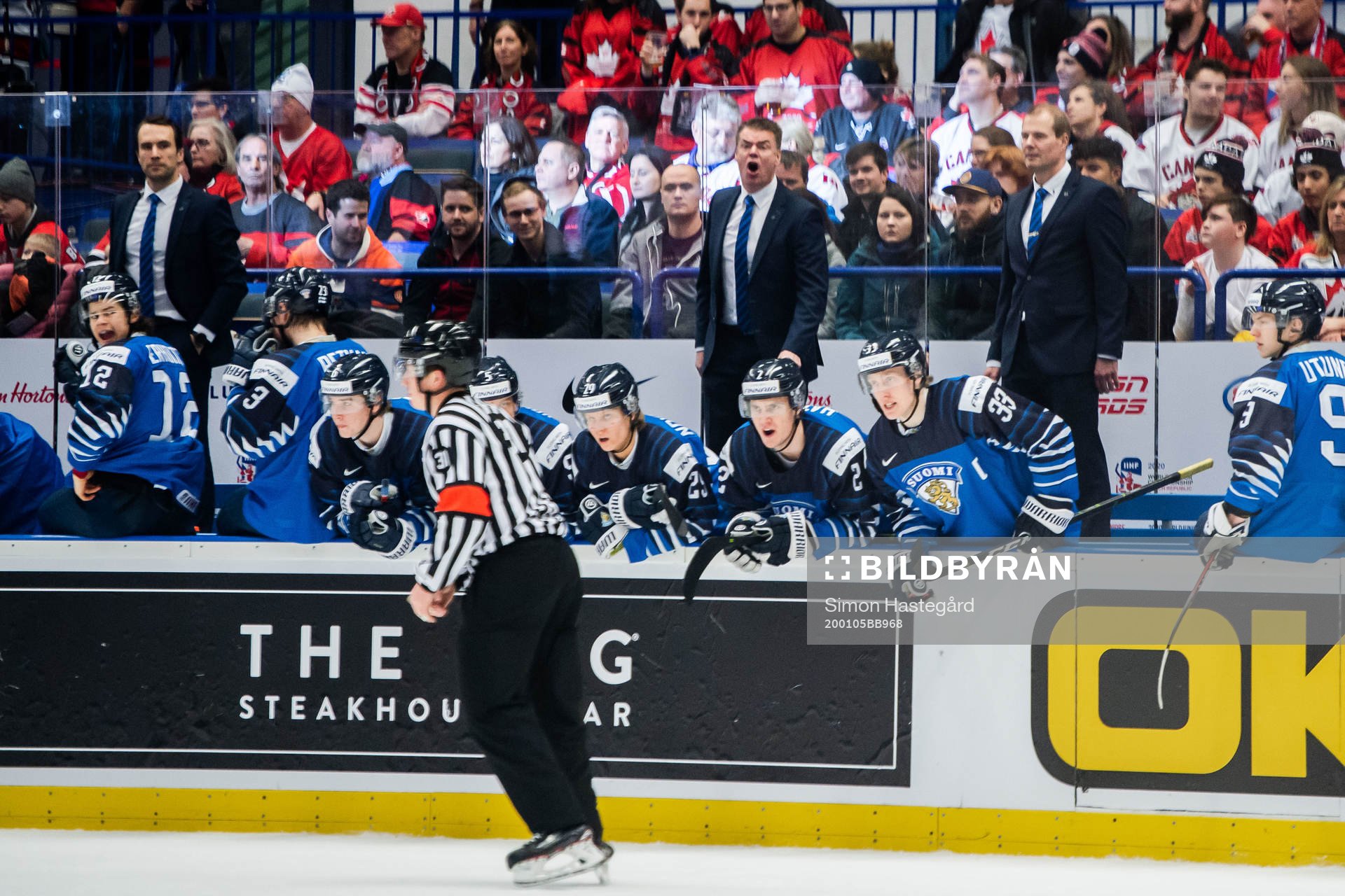 Players of Finland and Raimo Helminen, head coach reacts