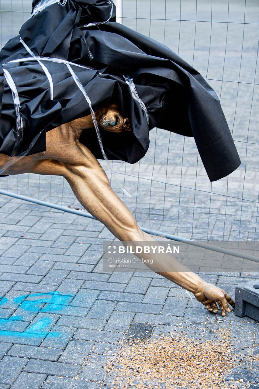 The statue of Zlatan Ibrahimovic has been vandalized,
