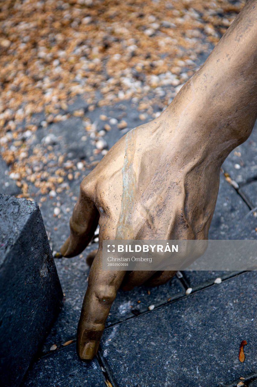 The statue of Zlatan Ibrahimovic has been vandalized,