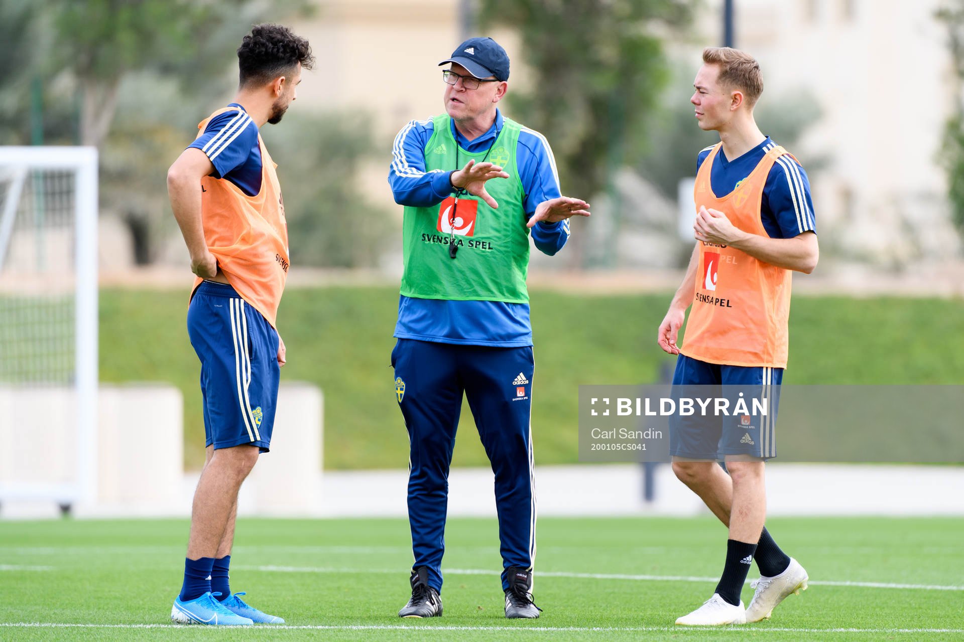 Daleho Irandust, head coach Janne Andersson and Joel