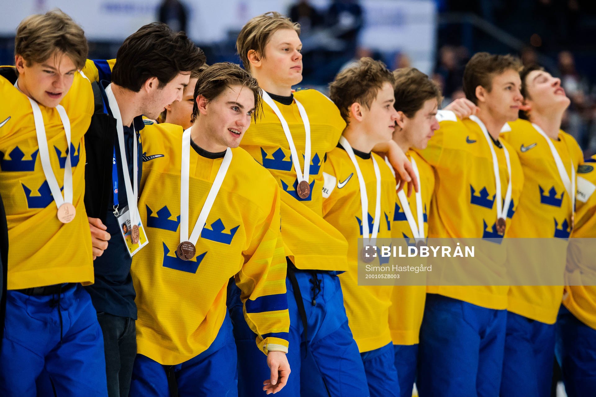 Nils Höglander of Sweden celebrate with teammates