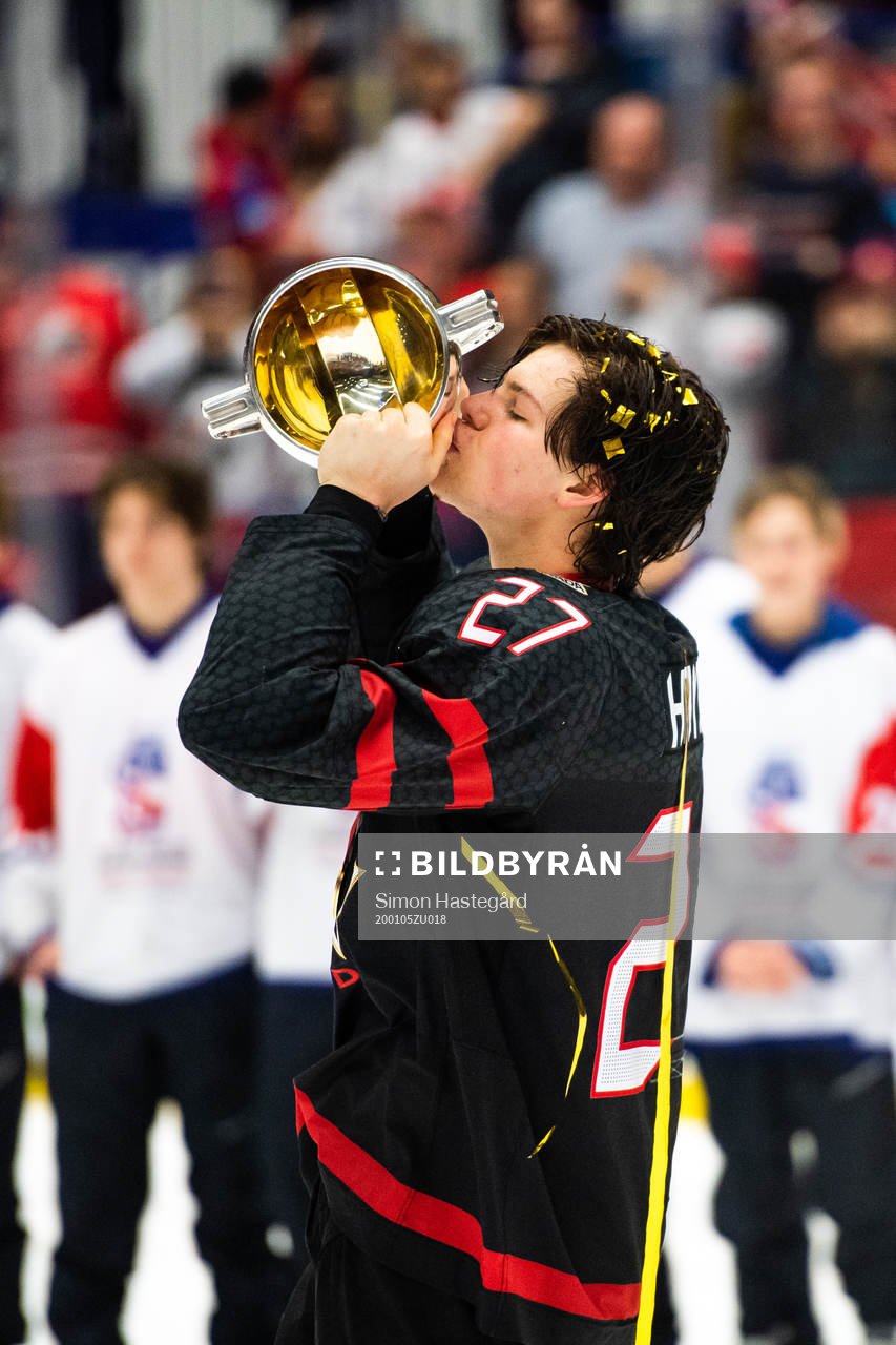 Barrett Hayton of Canada celebrates