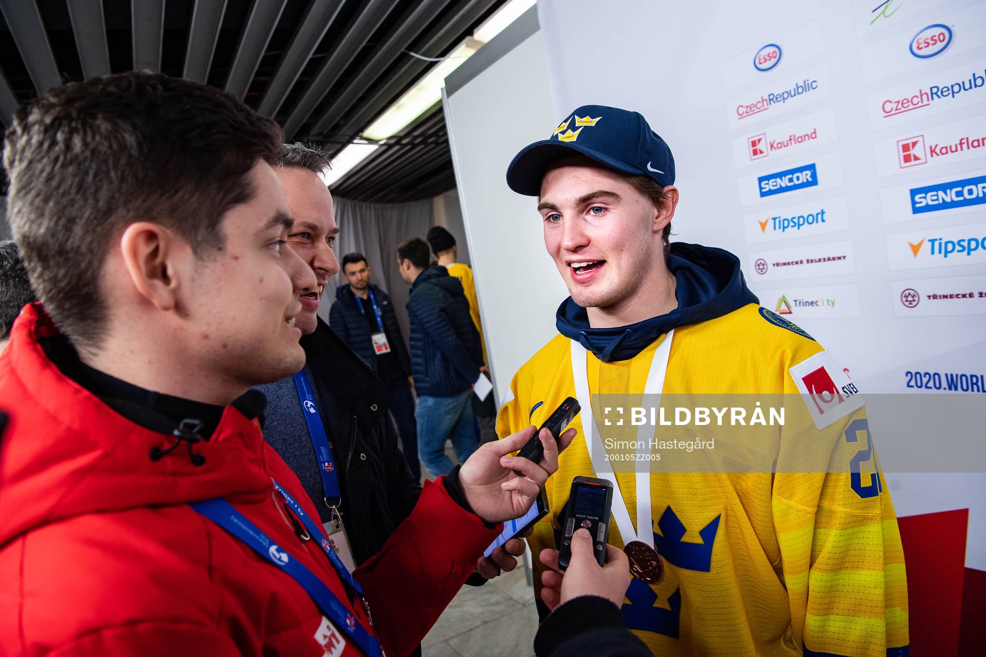 Nils Höglander of Sweden
