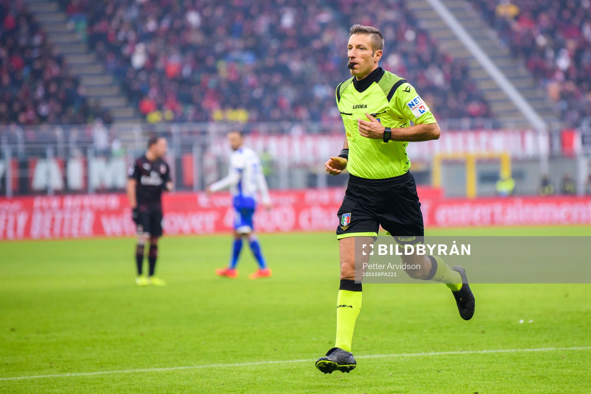 Referee Davide Massa