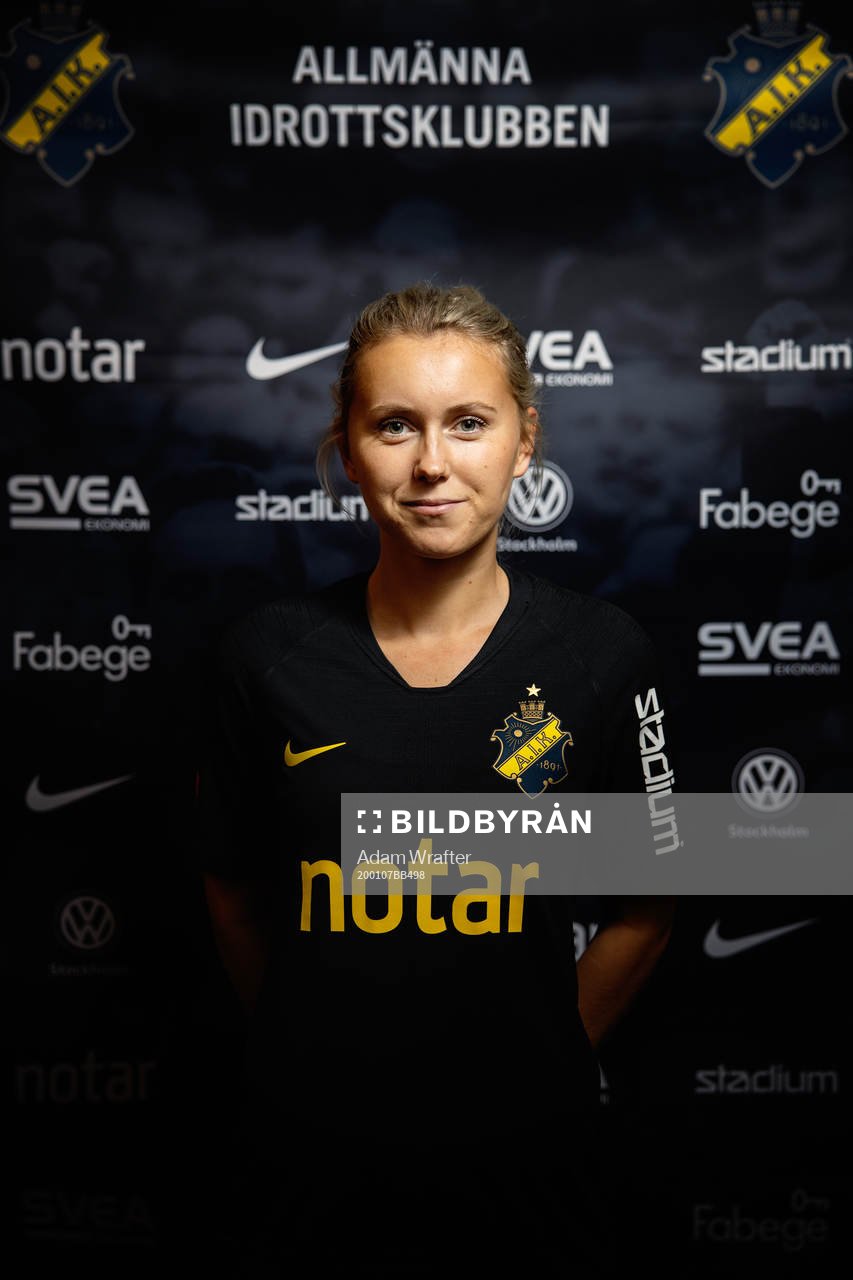 Adelisa Grabus, nyförvärv i AIK damfotboll fotograferad