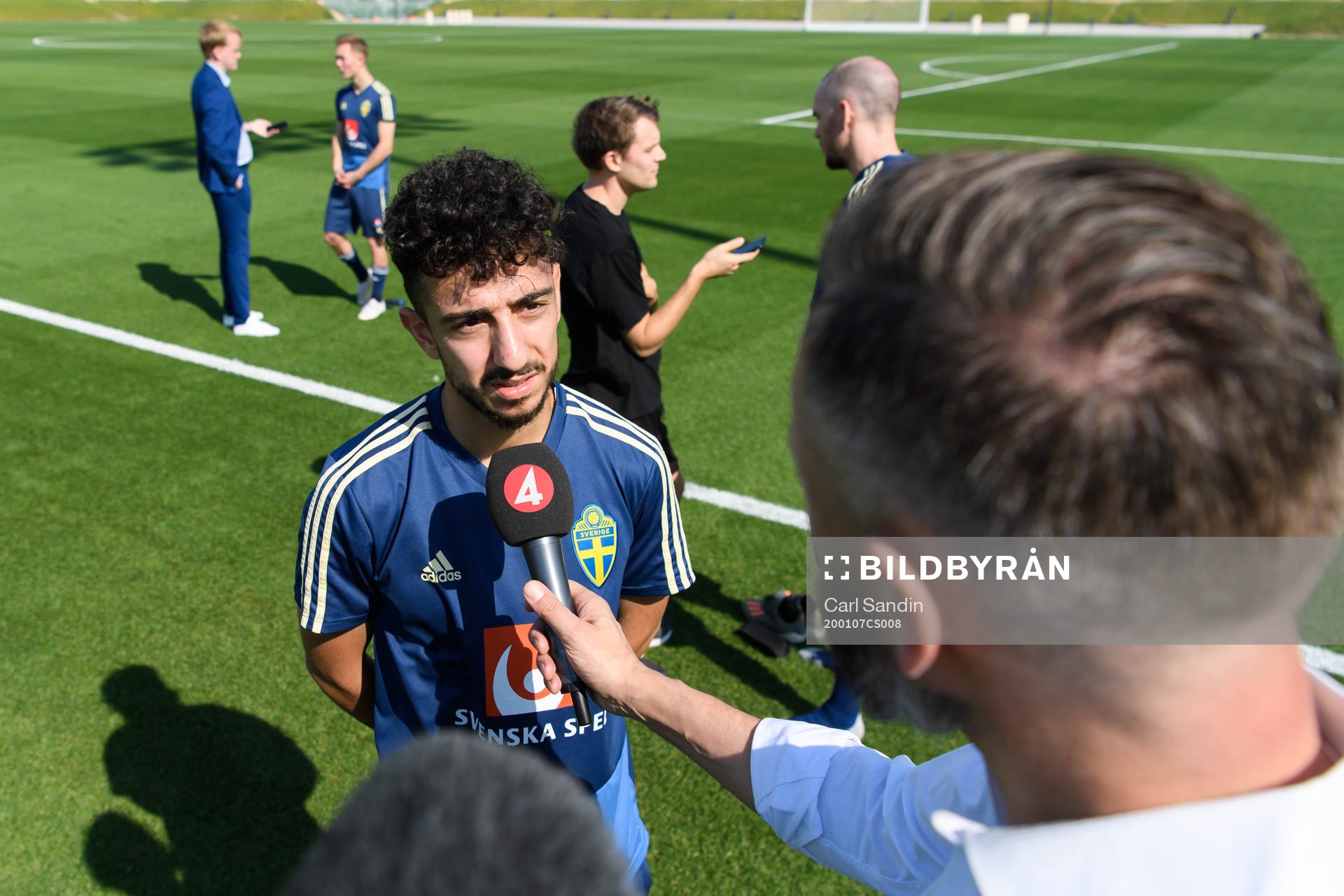 Daleho Irandust is being interviewed