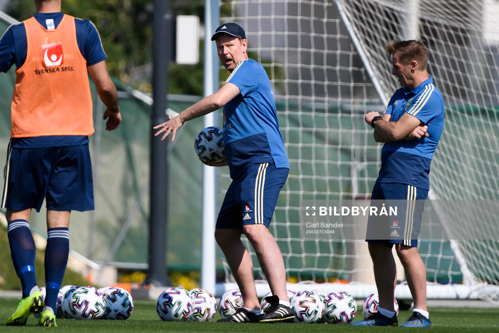 Assistant coach Peter Wettergren
