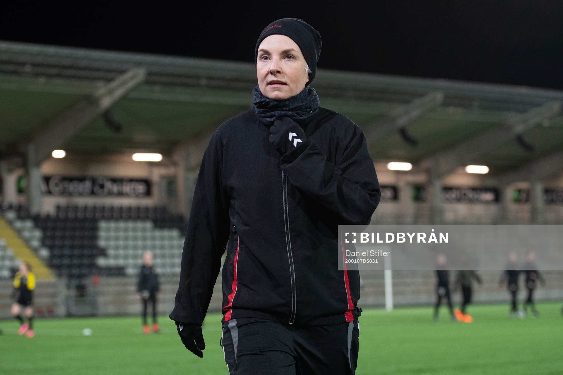 Elin Nilsen tränar med Häckens damlag