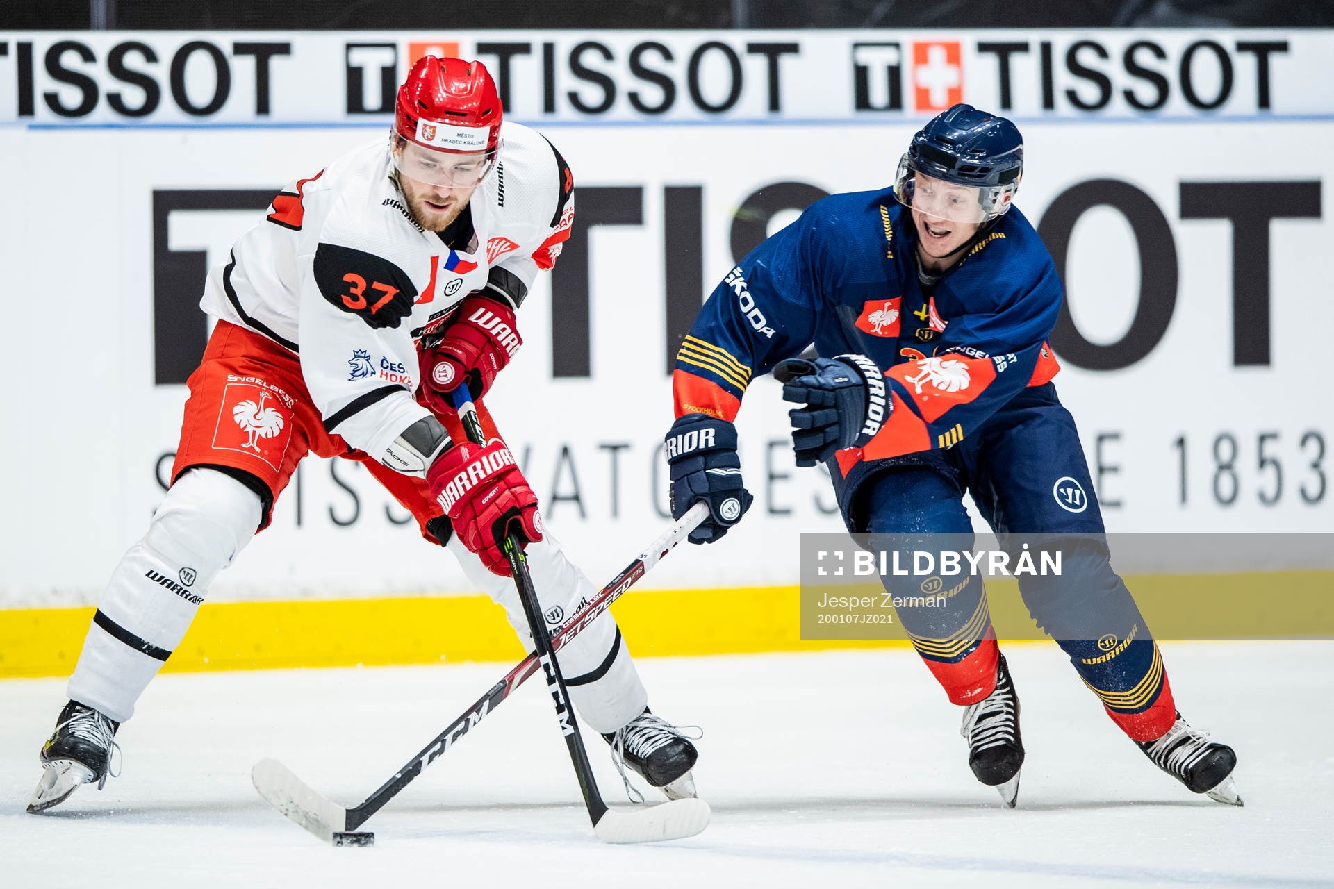 Jakub Lev of Mountfield and Olle Alsing of Djurgården