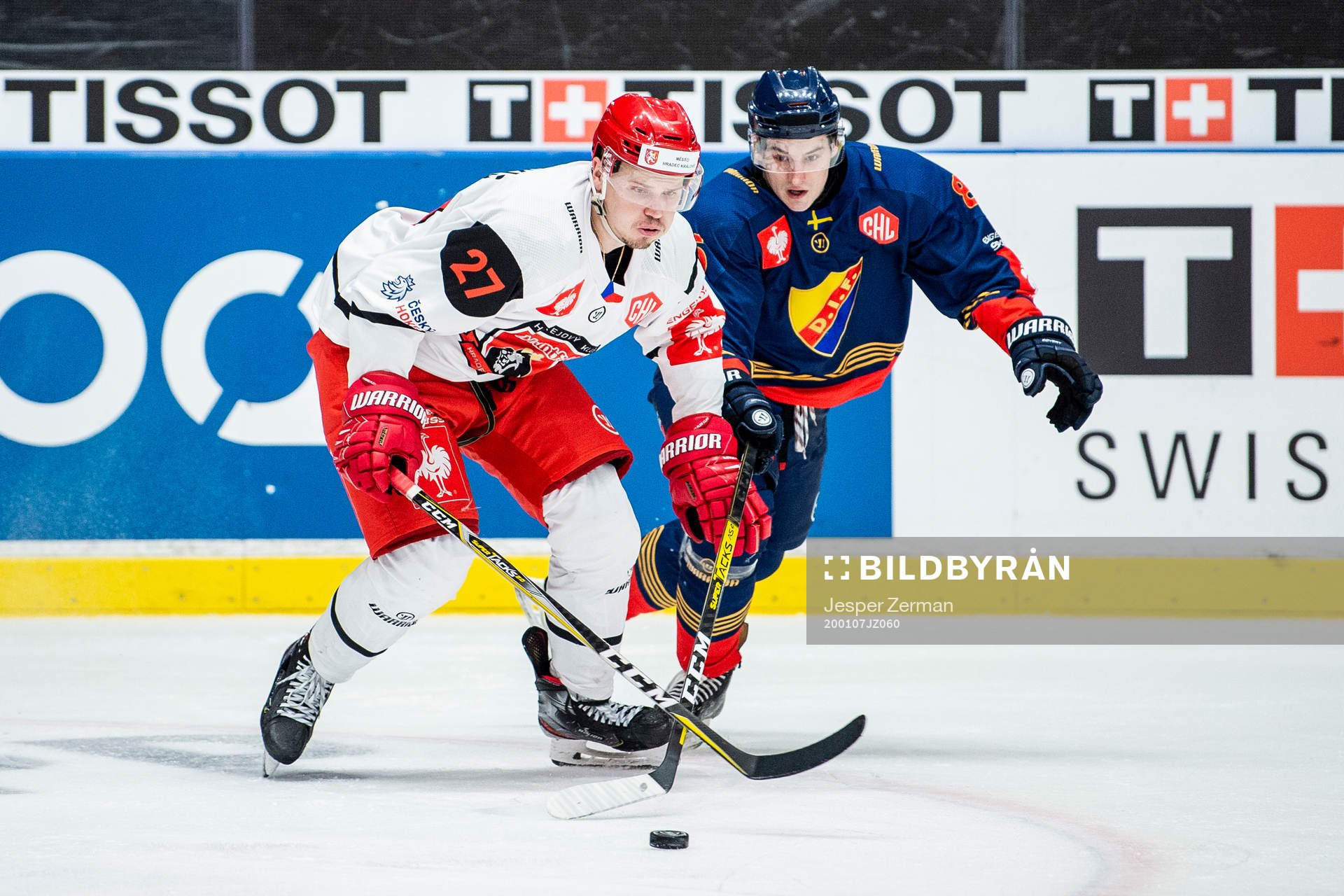 Oskars Cibulskis of Mountfield and Michael Haga of