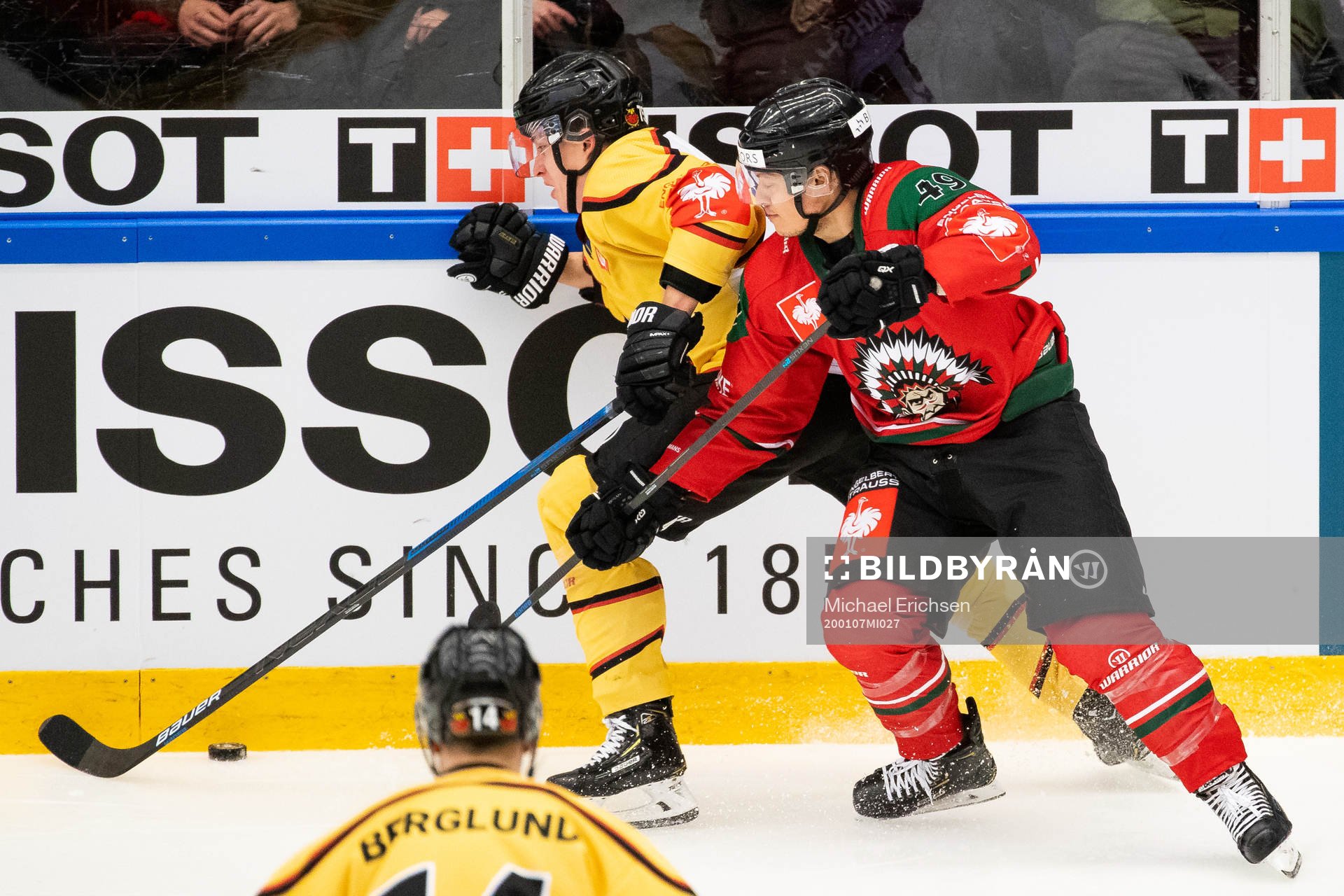 Arttu Ilomäki of Luleå and Rhett Rakshani of Frölunda