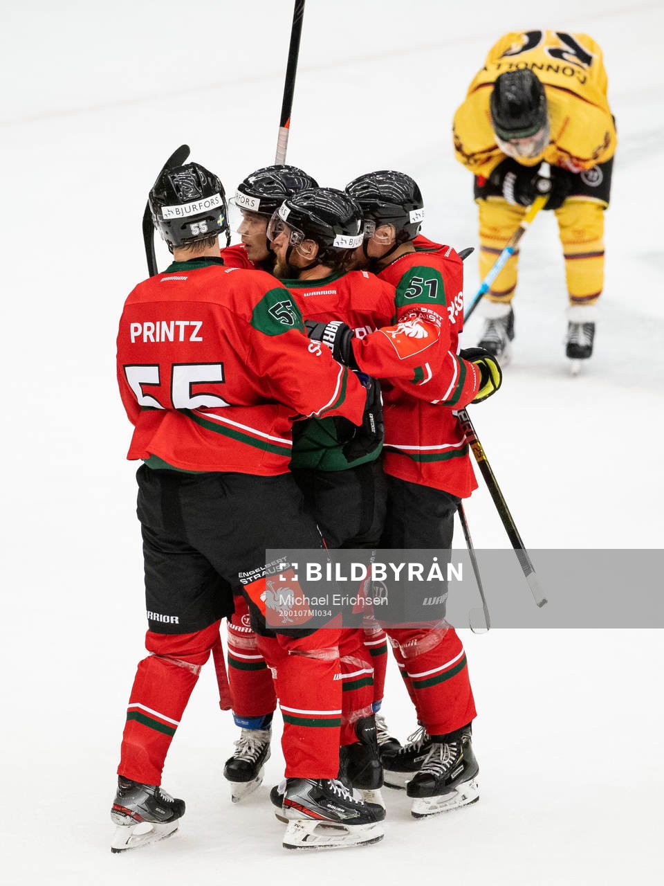 Karl Stollery of Frölunda celebrates scoring 2.2 with team