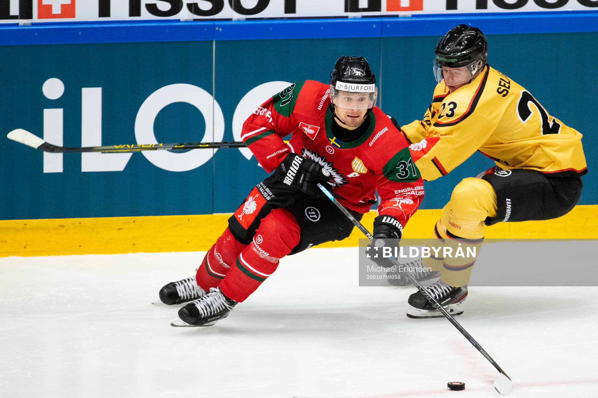 Nicklas Lasu of Frölunda and Jesper Sellgren of Luleå