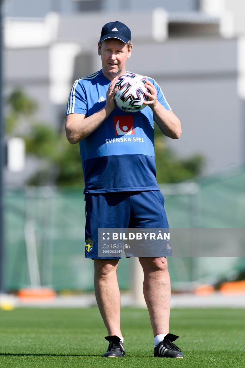 Assistant coach Peter Wettergren
