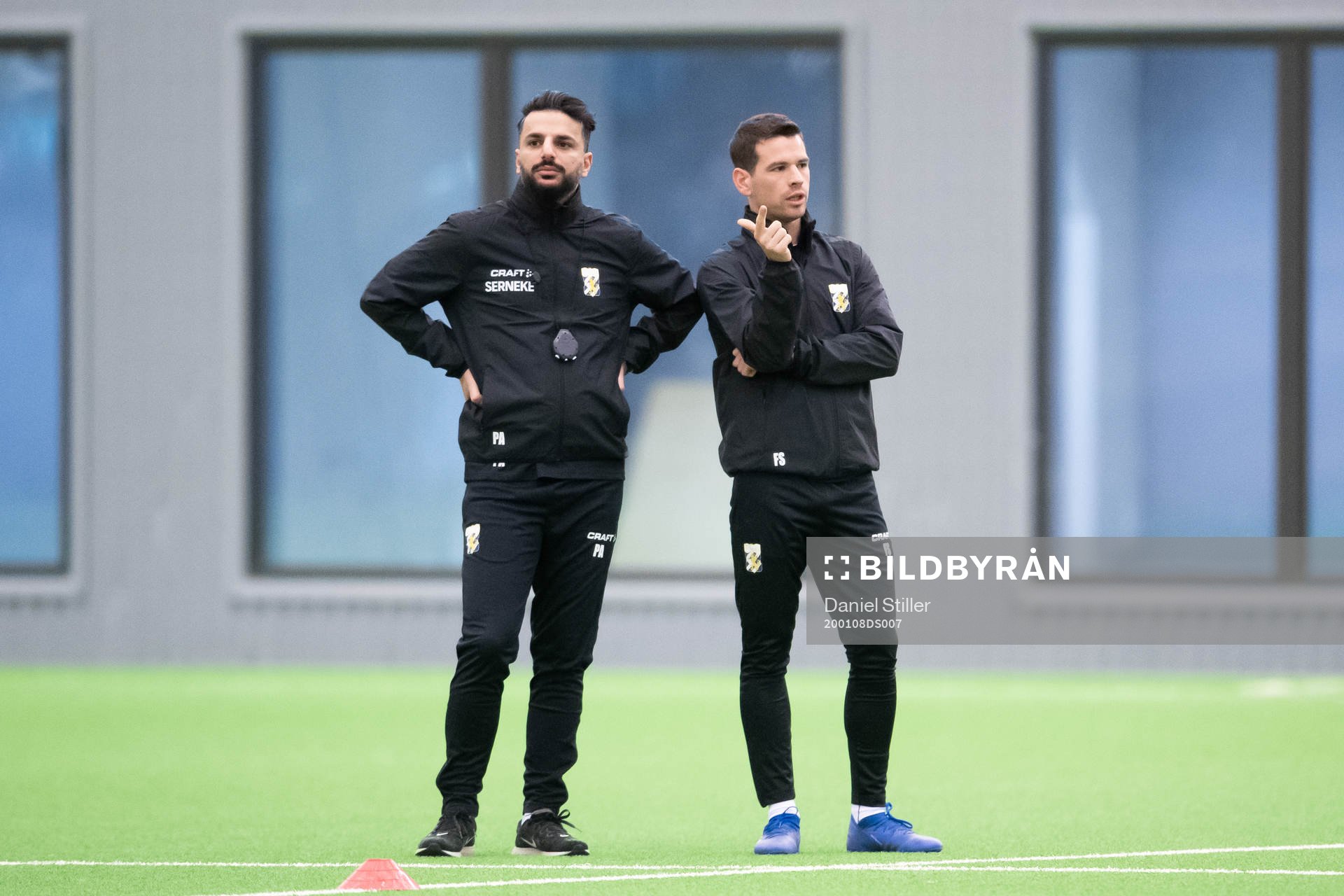 Tränare Poya Asbaghi och assisterande tränare Ferran