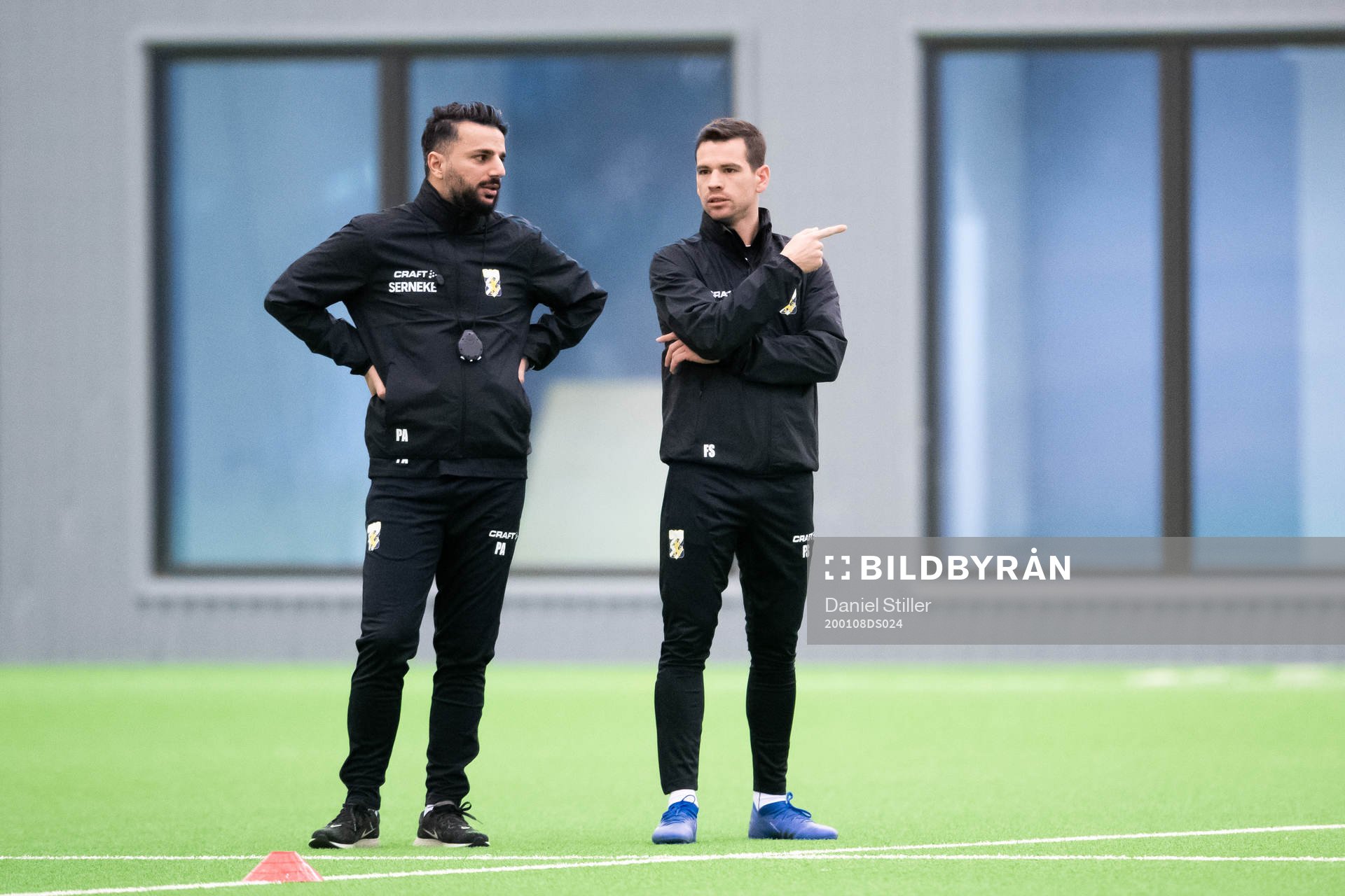 Tränare Poya Asbaghi och assisterande tränare Ferran