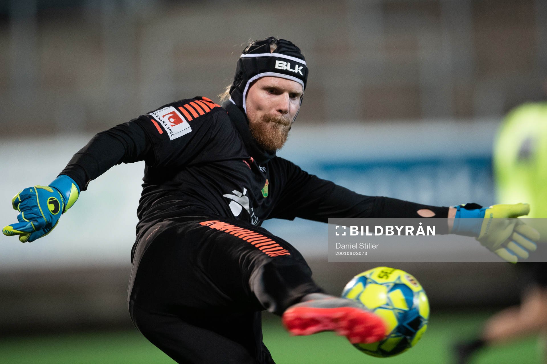 Målvakt Mathias Karlsson