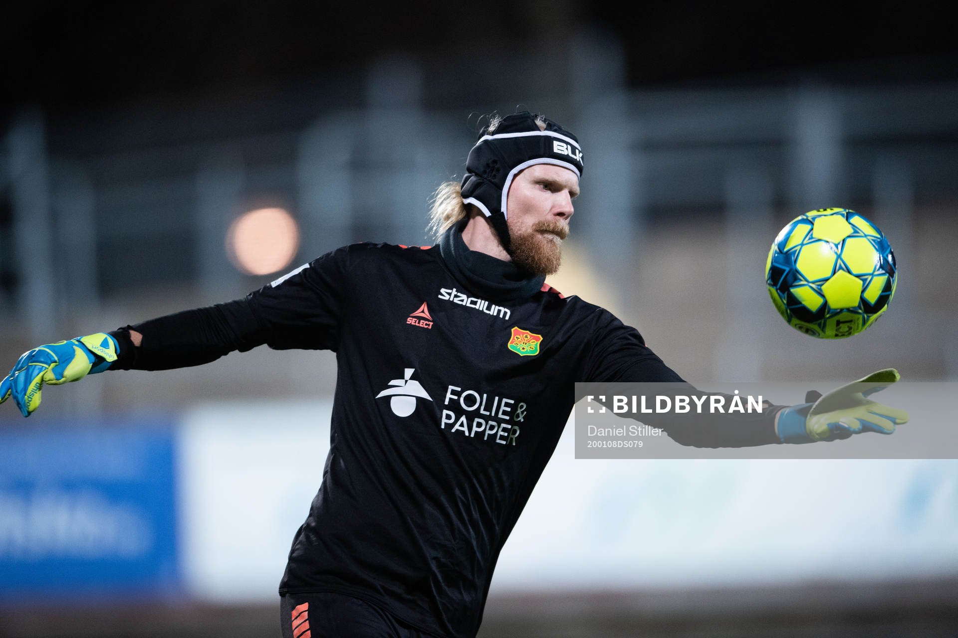 Målvakt Mathias Karlsson
