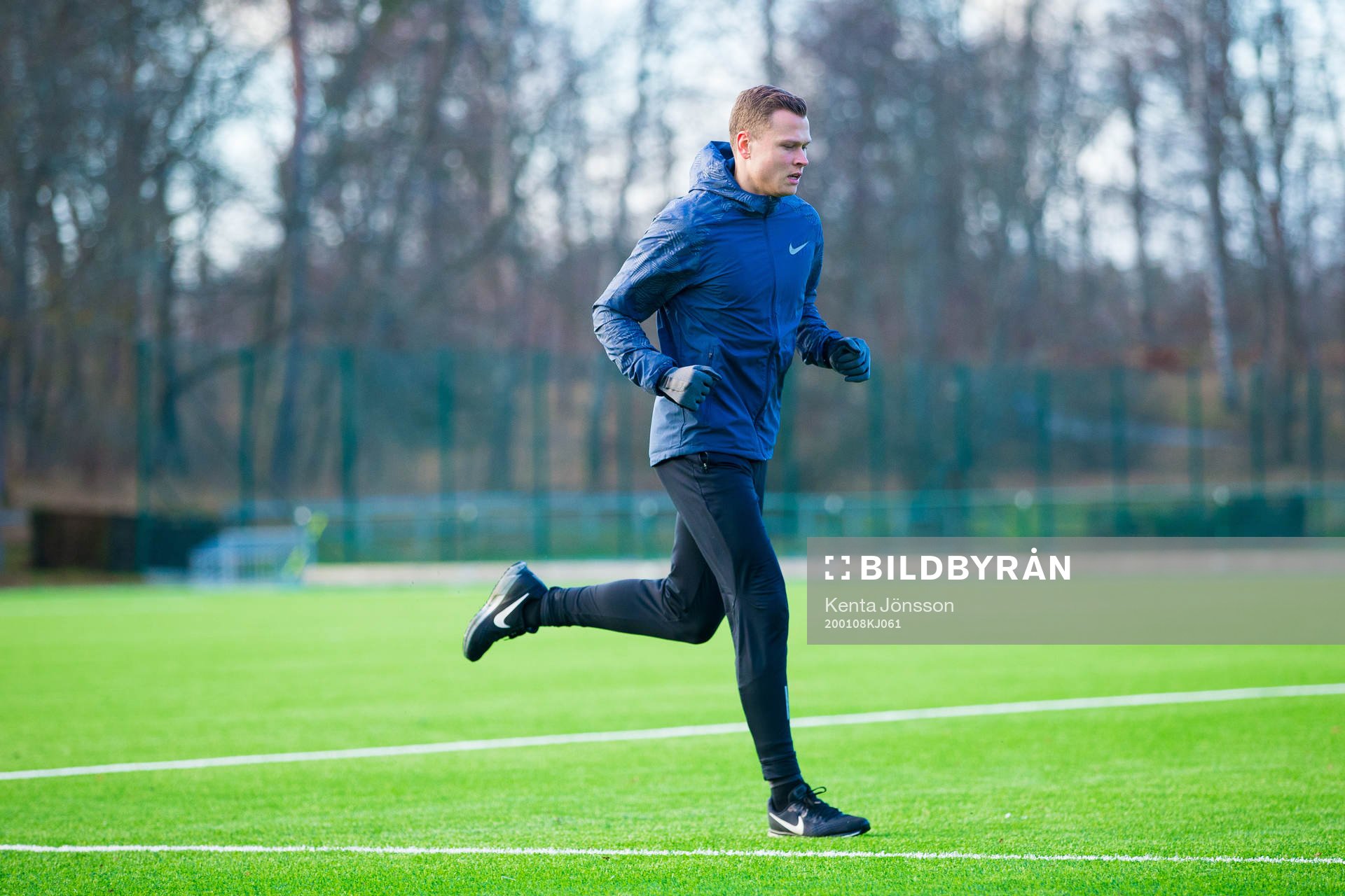 Viktor Claesson joggar