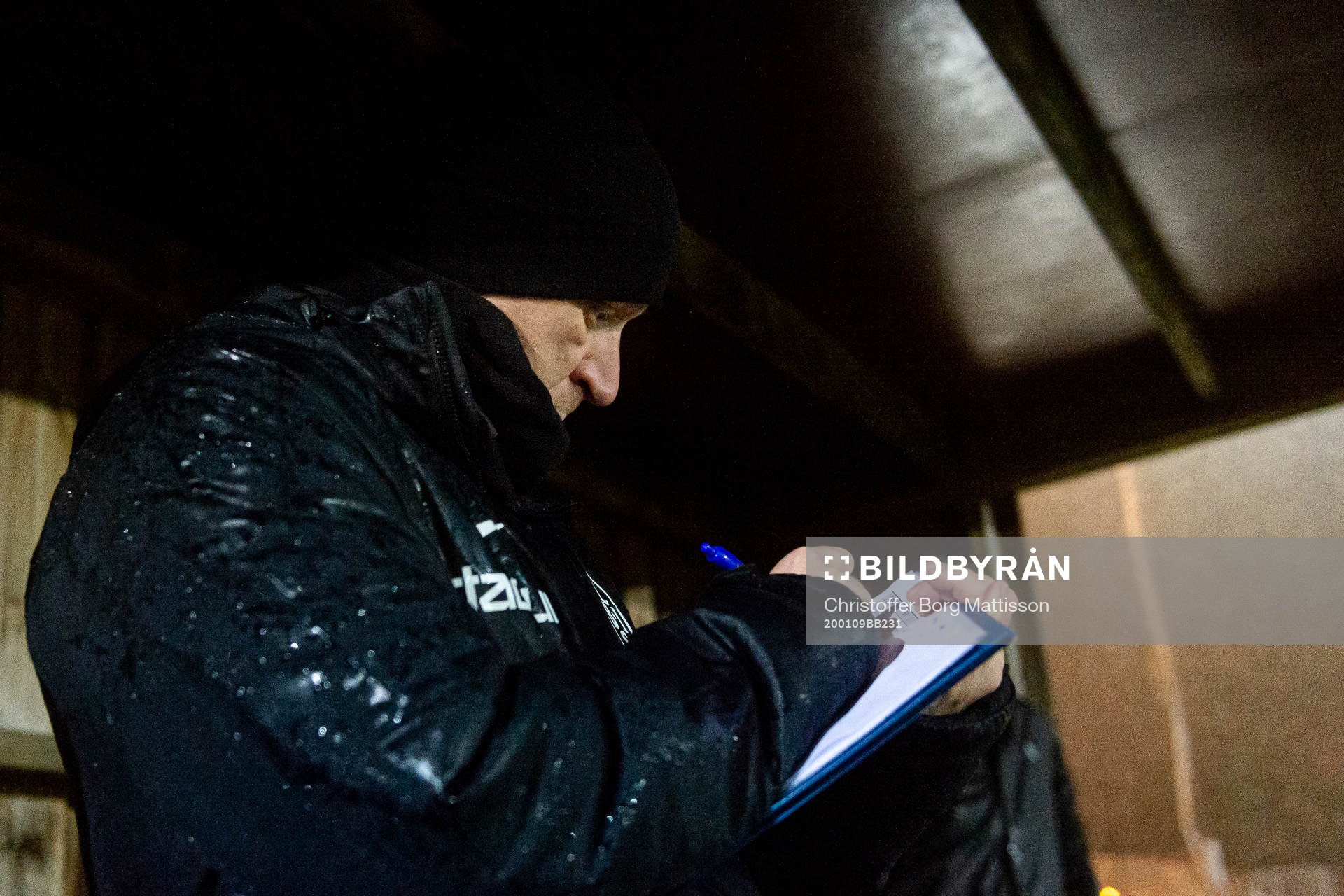 tränare Billy Magnusson antecknar