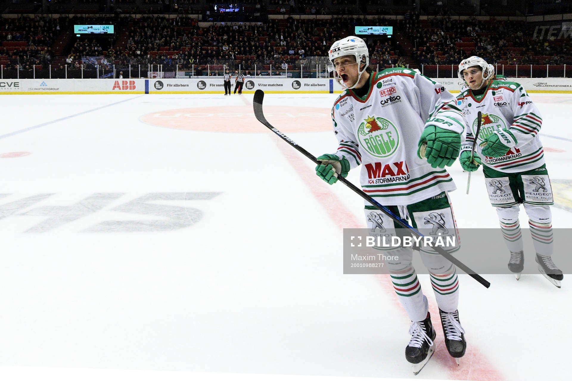 Rögles Dominik Bokk jublar