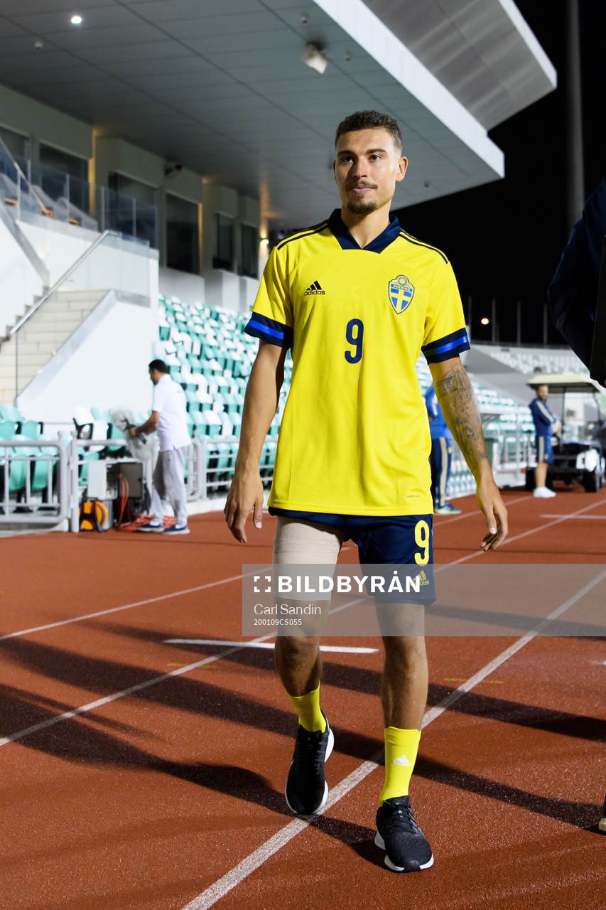 Jordan Larsson of Sweden with his leg bandaged after the international friendly football match between Sweden and Moldova on January 9, 2020 in Doha.