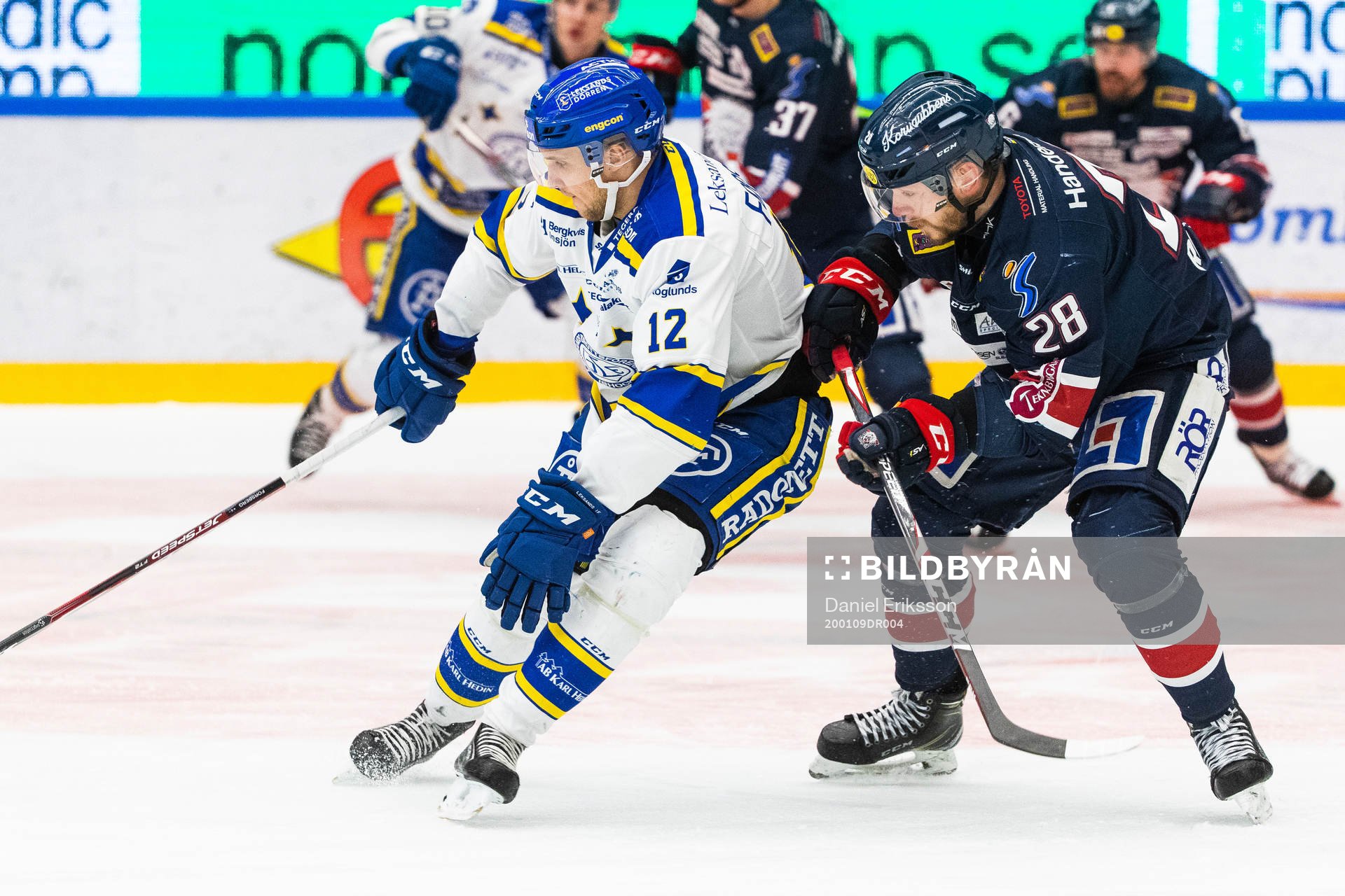 Leksands Fredrik Forsberg och Linköpings Jaakko Rissanen i