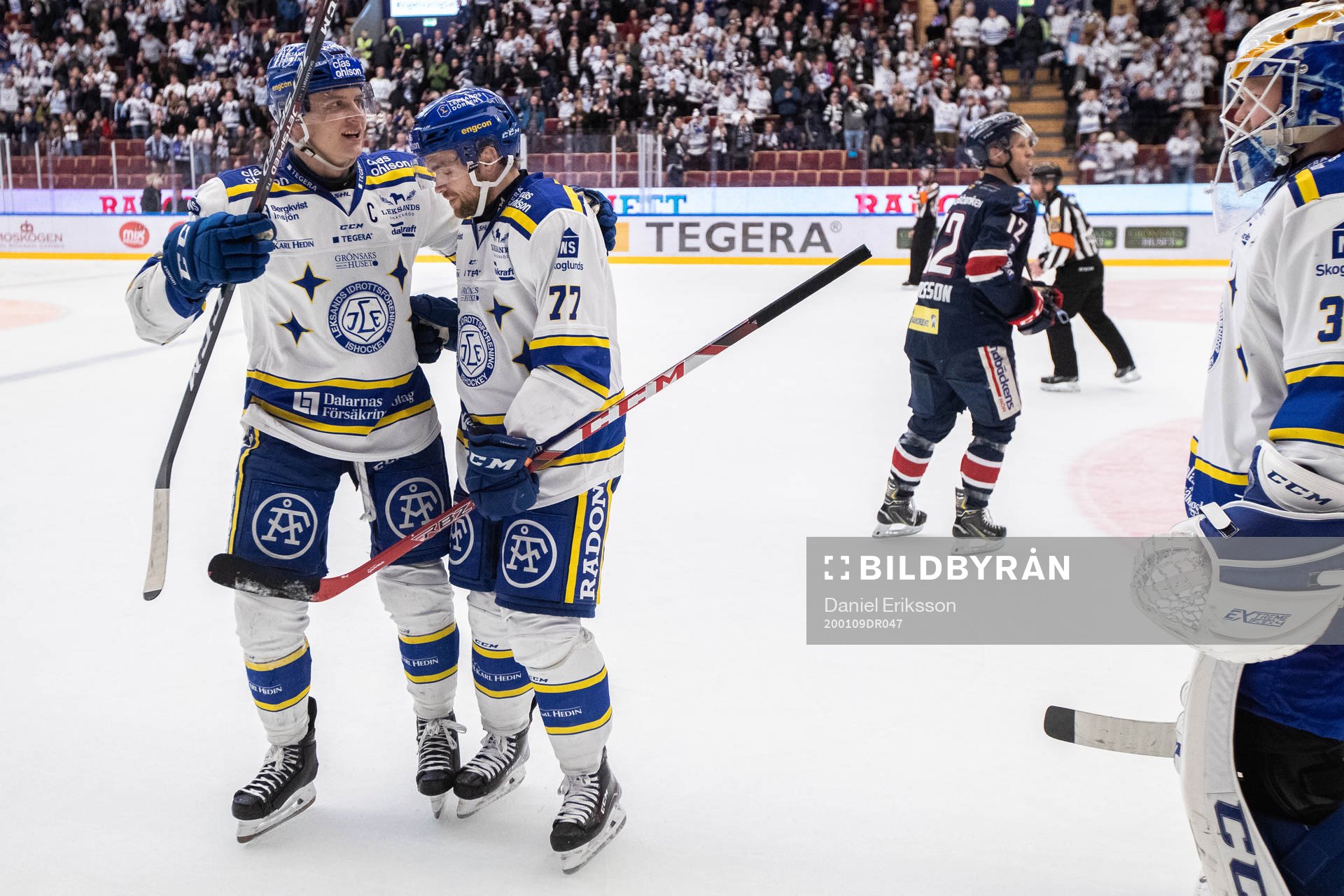 Leksands Martin Karlsson och Spencer Abbott jublar
