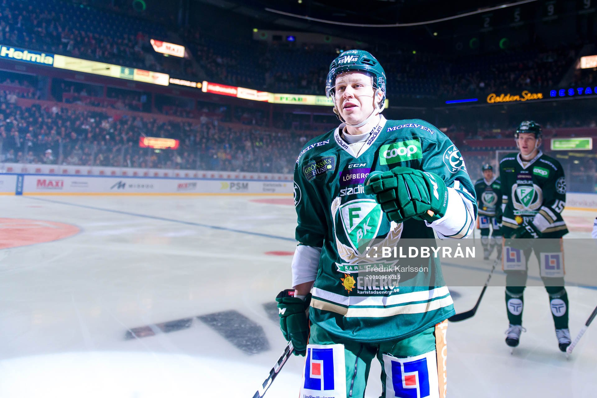 Färjestads Daniel Viksten jublar