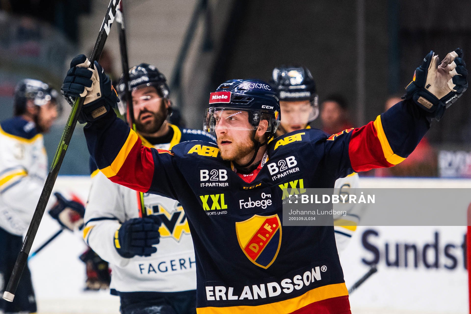 Djurgårdens Linus Hultström jublar