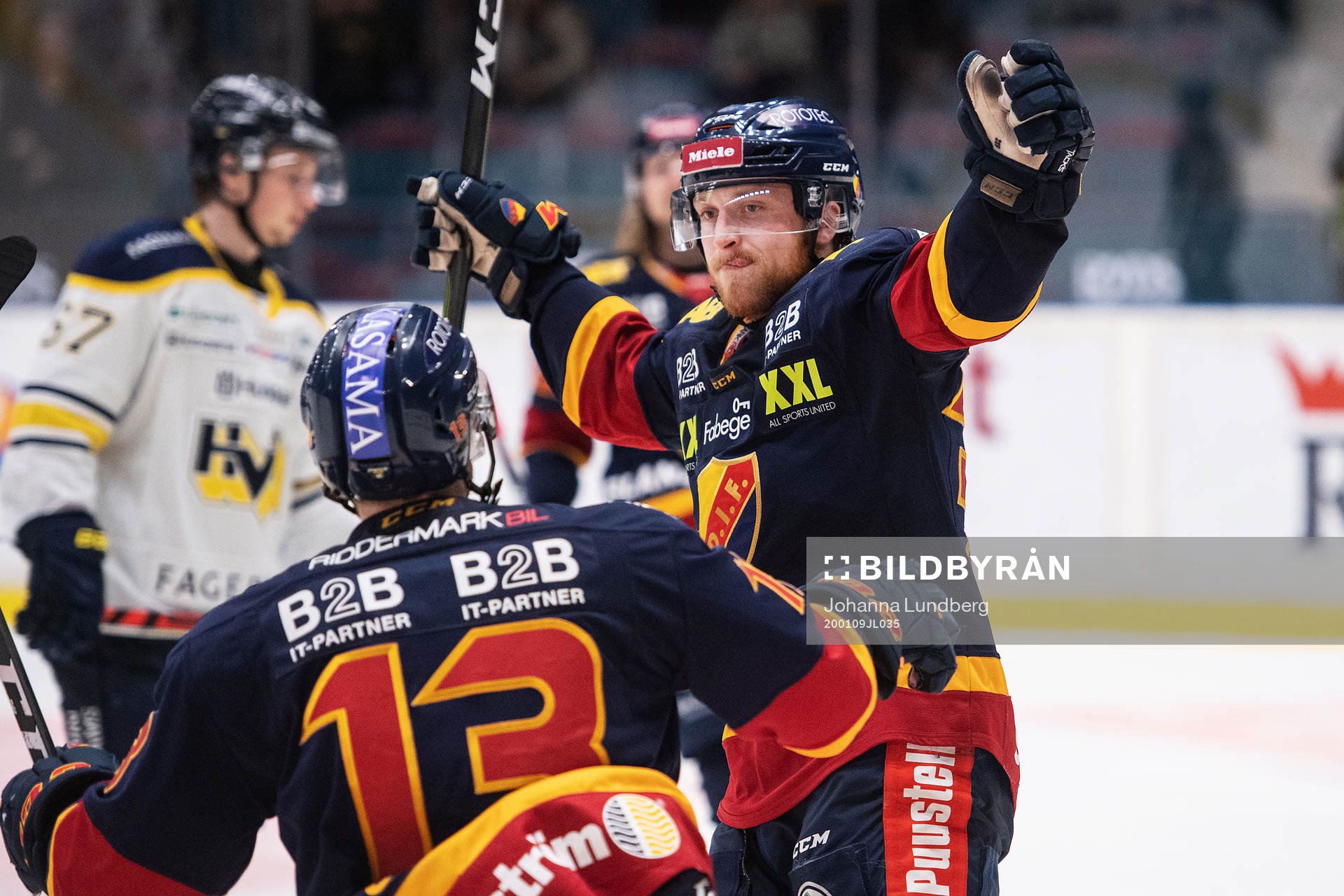 Djurgårdens Linus Hultström jublar