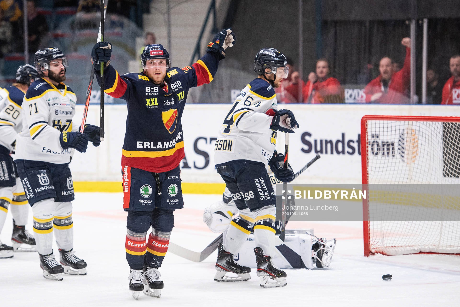 Djurgårdens Linus Hultström jublar