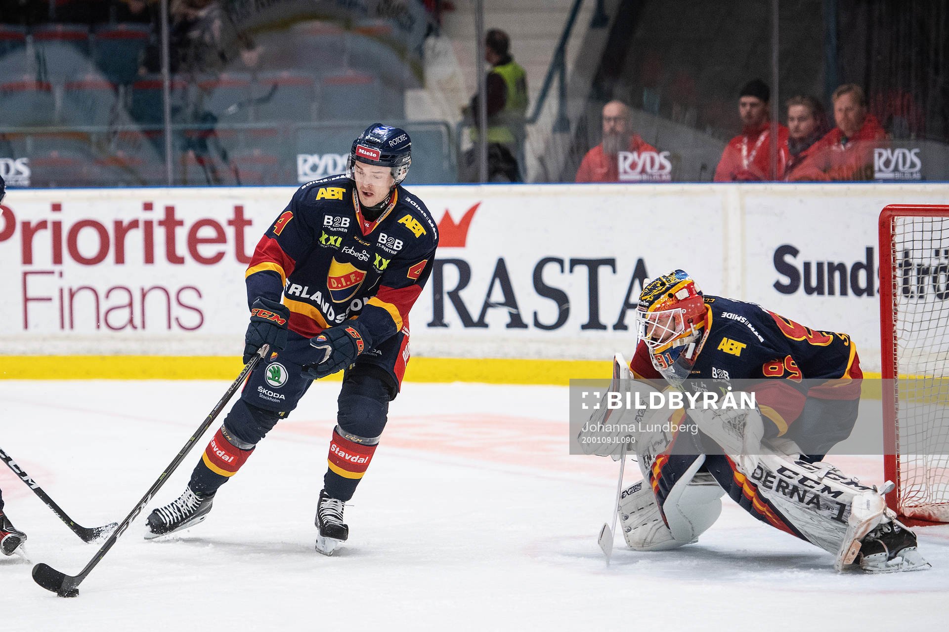 Djurgårdens Marcus Högström och målvakt Niklas Svedberg