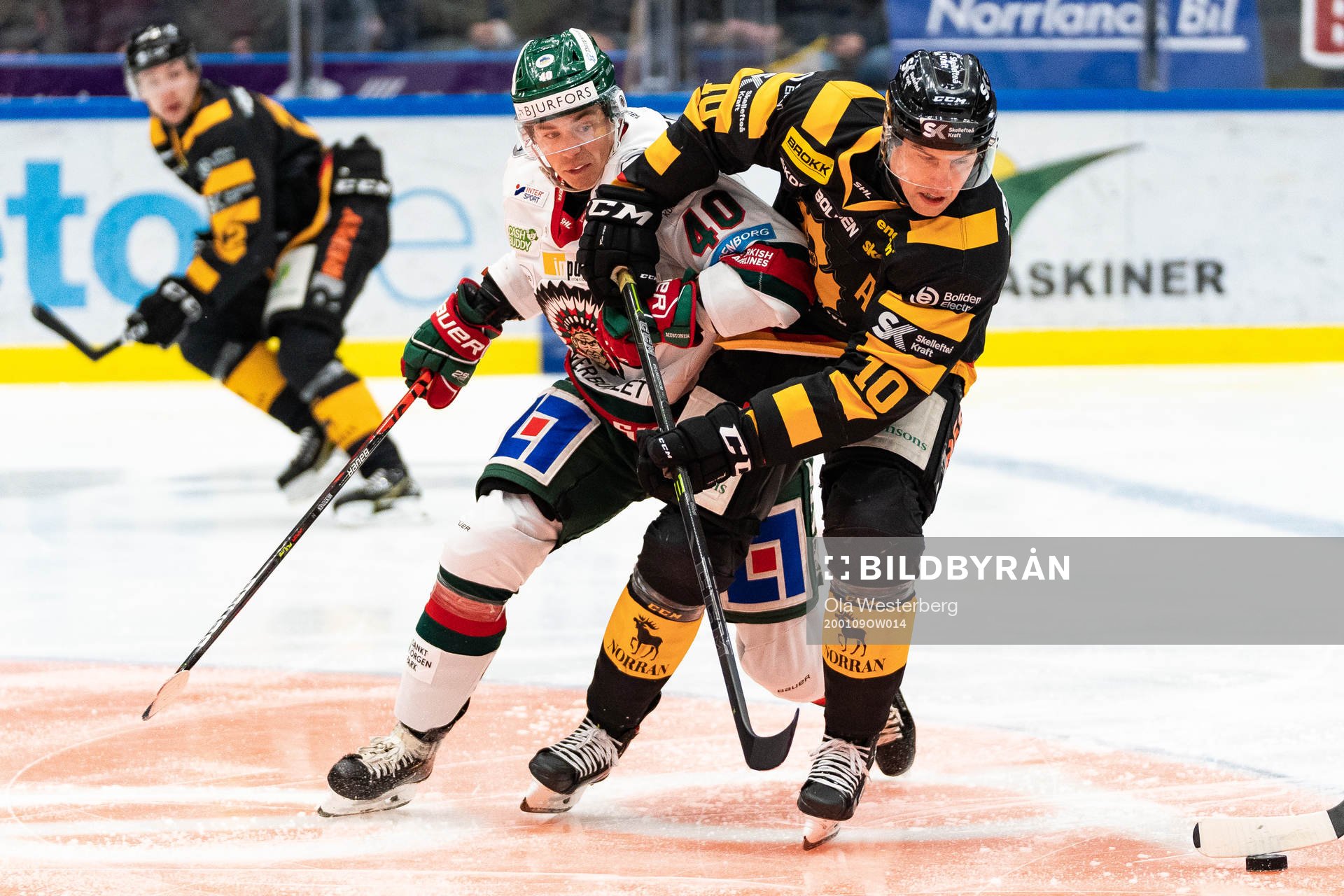 Skellefteås Joakim Lindström och Frölundas Joel Mustonen