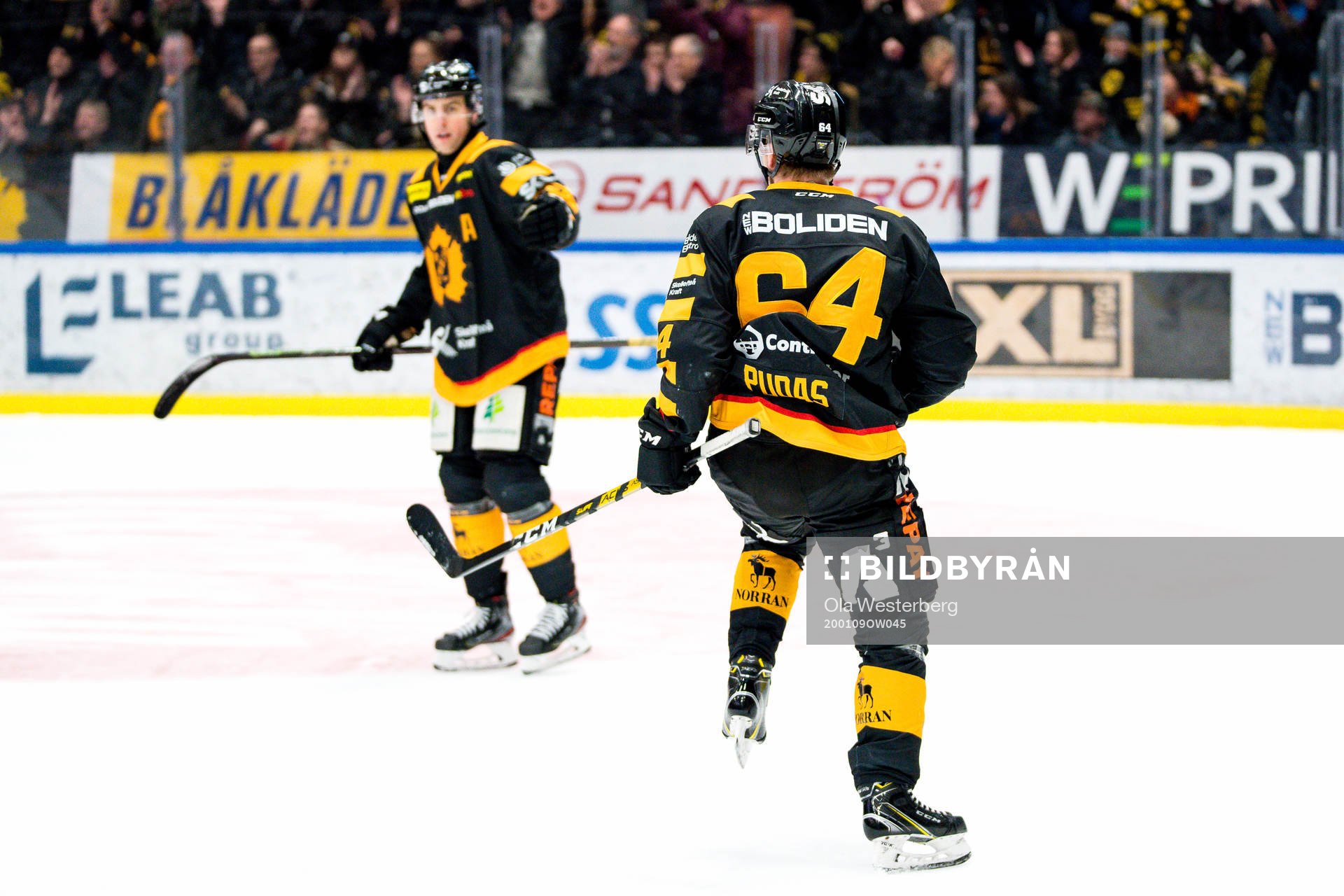 Skellefteås Jonathan Pudas jublar