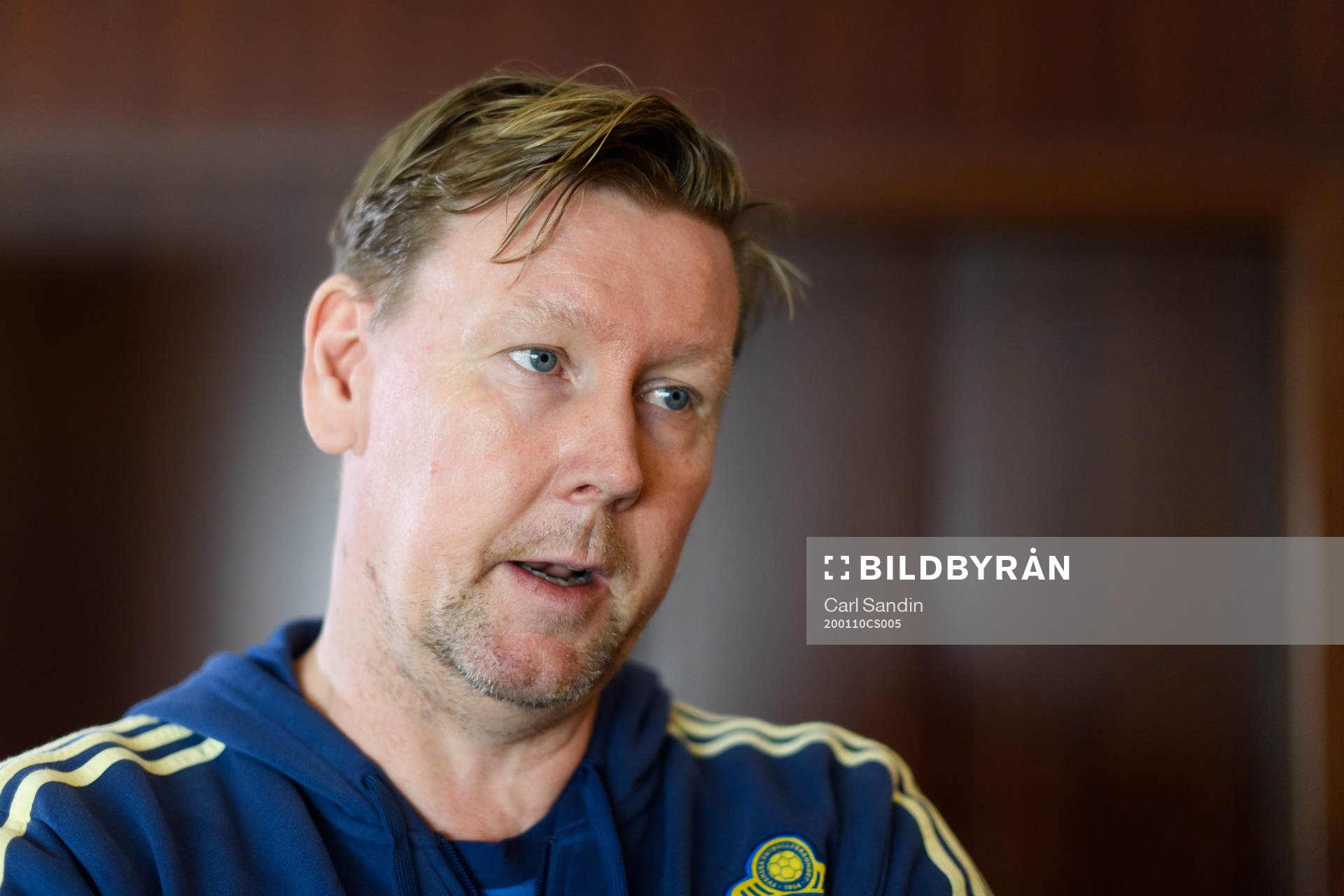 Peter Wettergren, assistant coach, is being interviewed