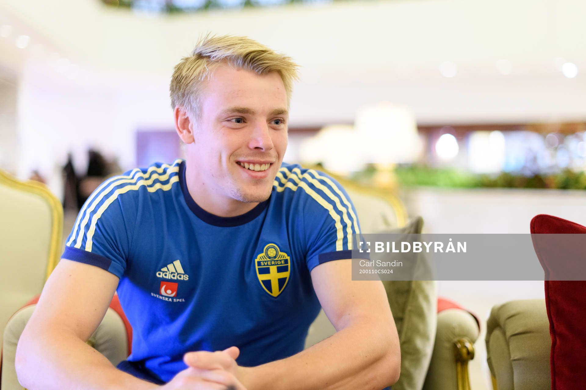 Goalkeeper Isak Andersson is being interviewed after a press meeting with the Swedish national team on January 10, 2020 in Doha.