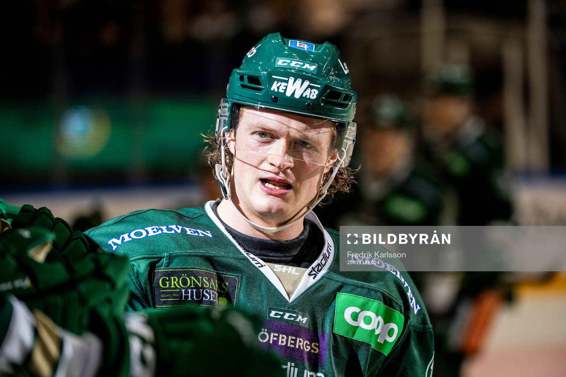 Färjestads Linus Arnesson jublar