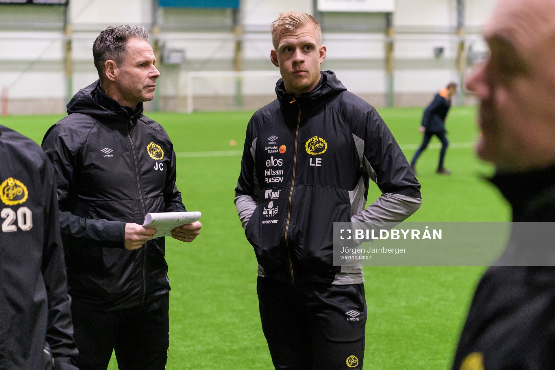 Damlags tränare Joakim Carlsson och herrlagets