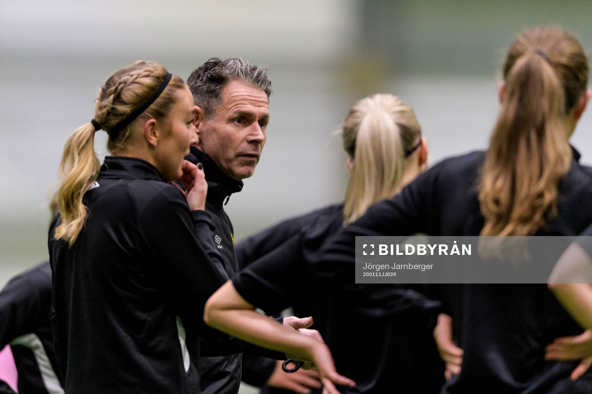 Damlagets tränare Joakim Carlsson under en gemensam säsongsuppstart med fotbollslaget Elfsborgs herr- och damlag den 11 januari 2020 i Borås.