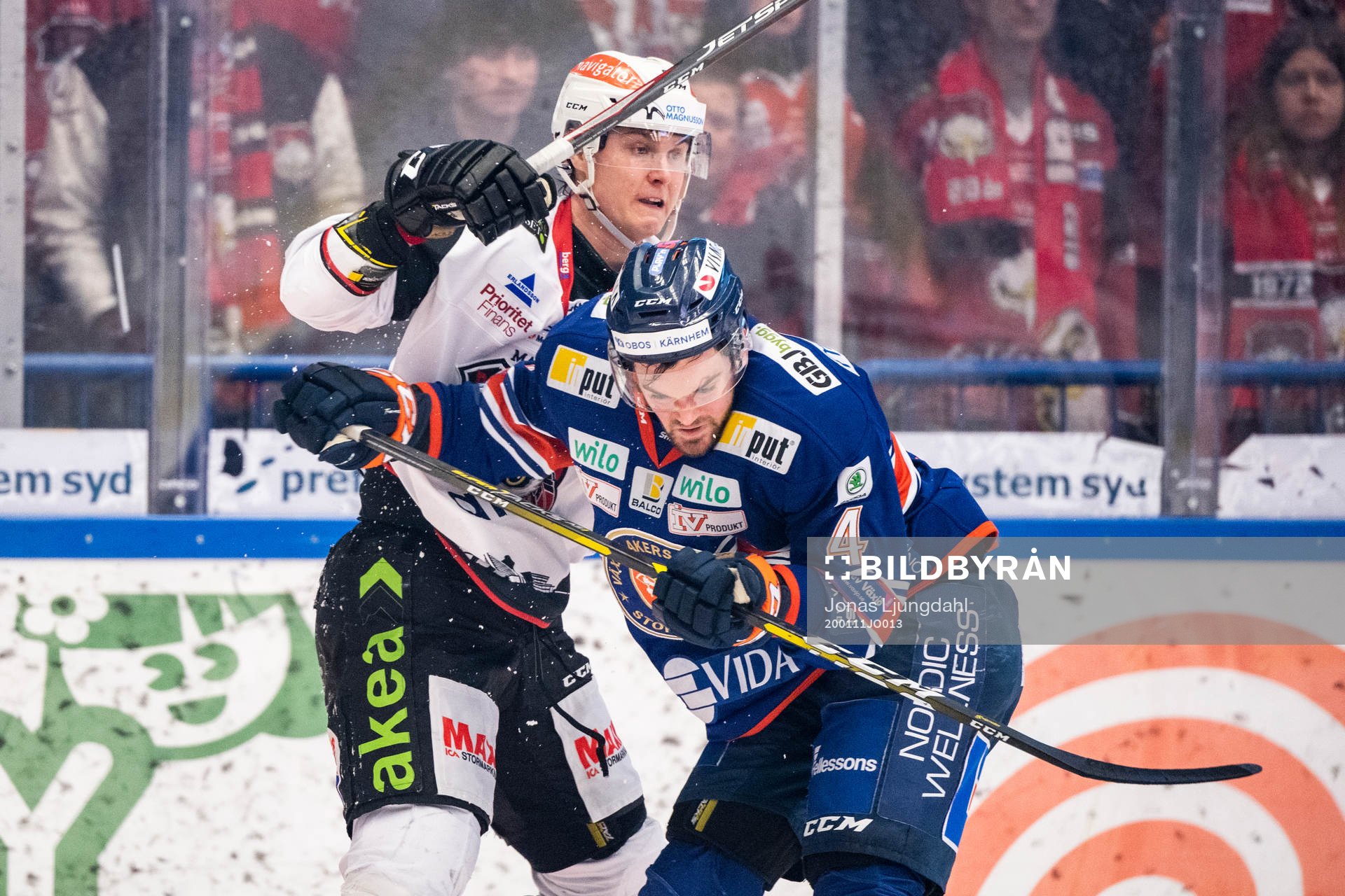 Malmö Redhawks Fredrik Händemark och Växjös Tim Erixon