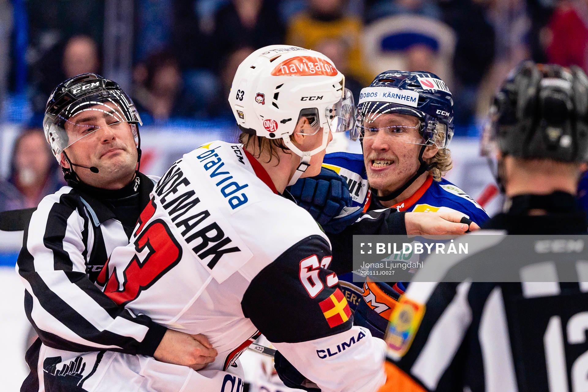 Gruff mellan Malmö Redhawks Fredrik Händemark och