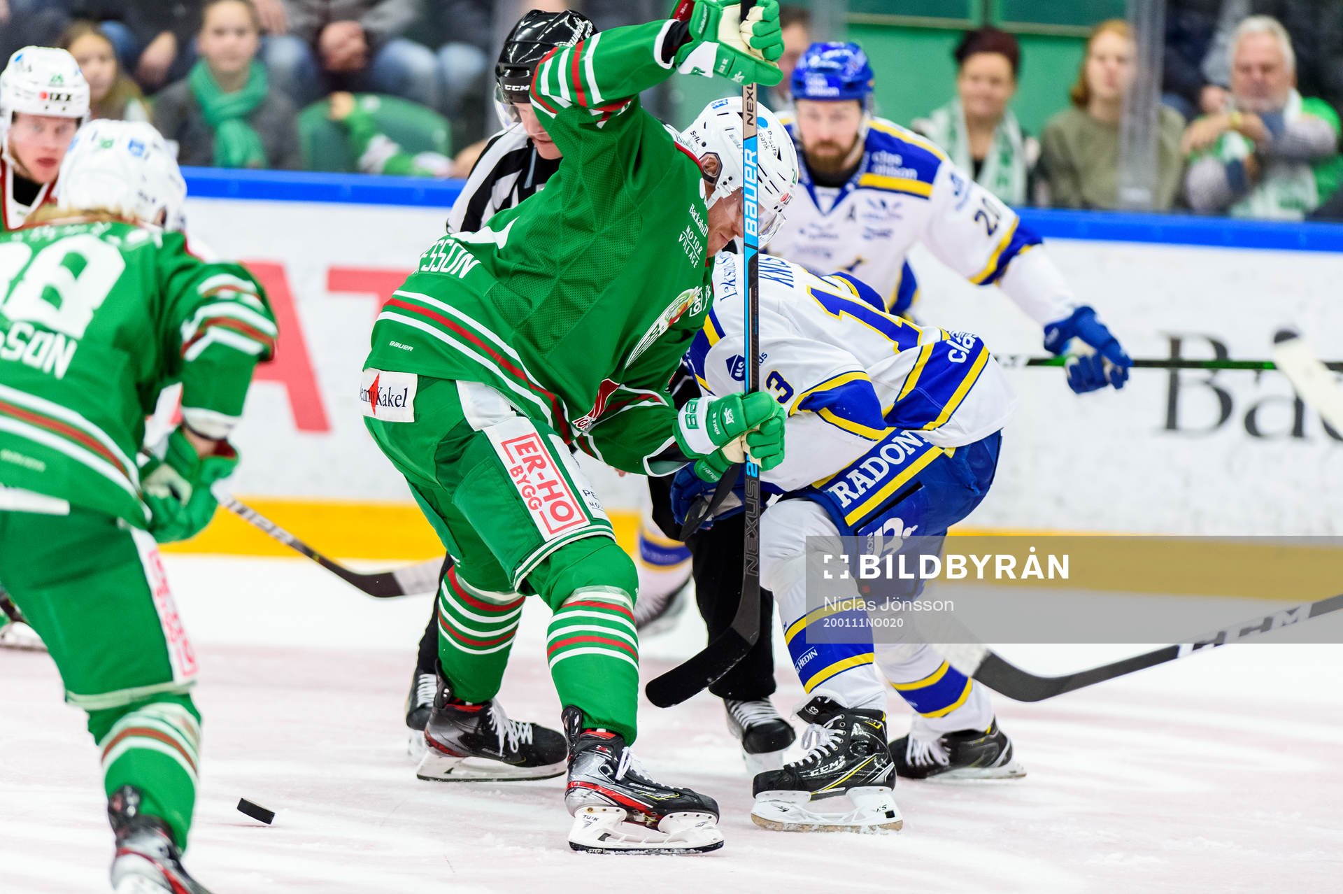 Rögles Hampus Gustafsson och Leksands Jon Knuts