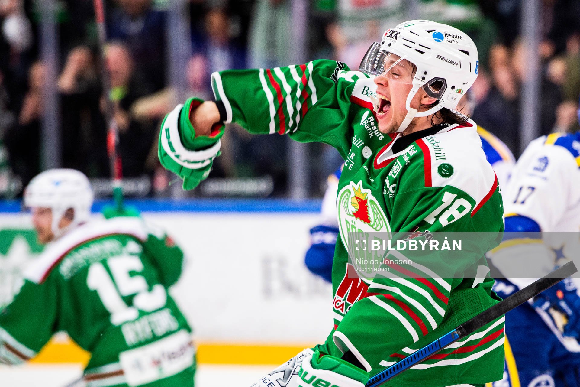 Rögles Dominik Bokk jublar