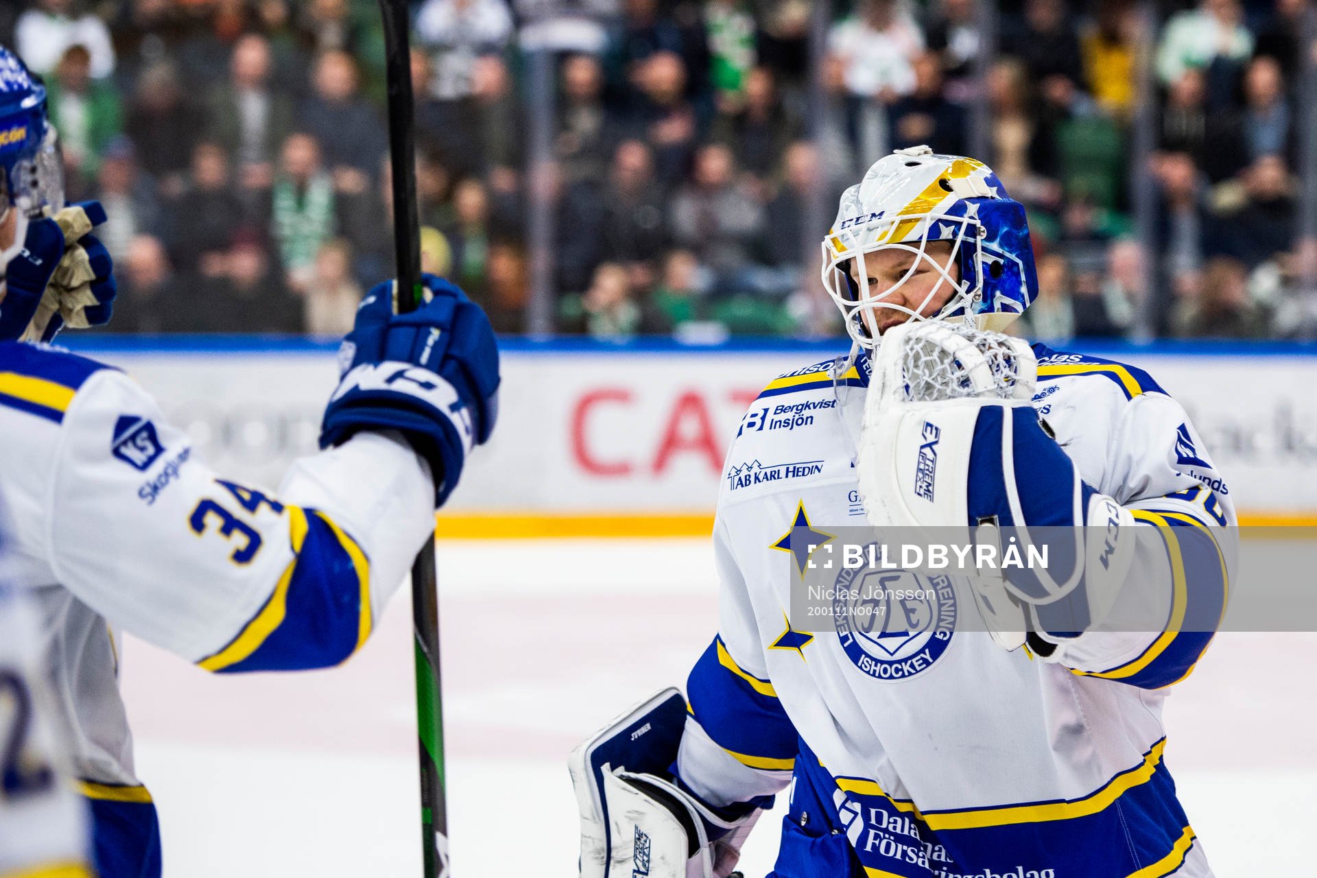 Leksands målvakt Janne Juvonen jublar