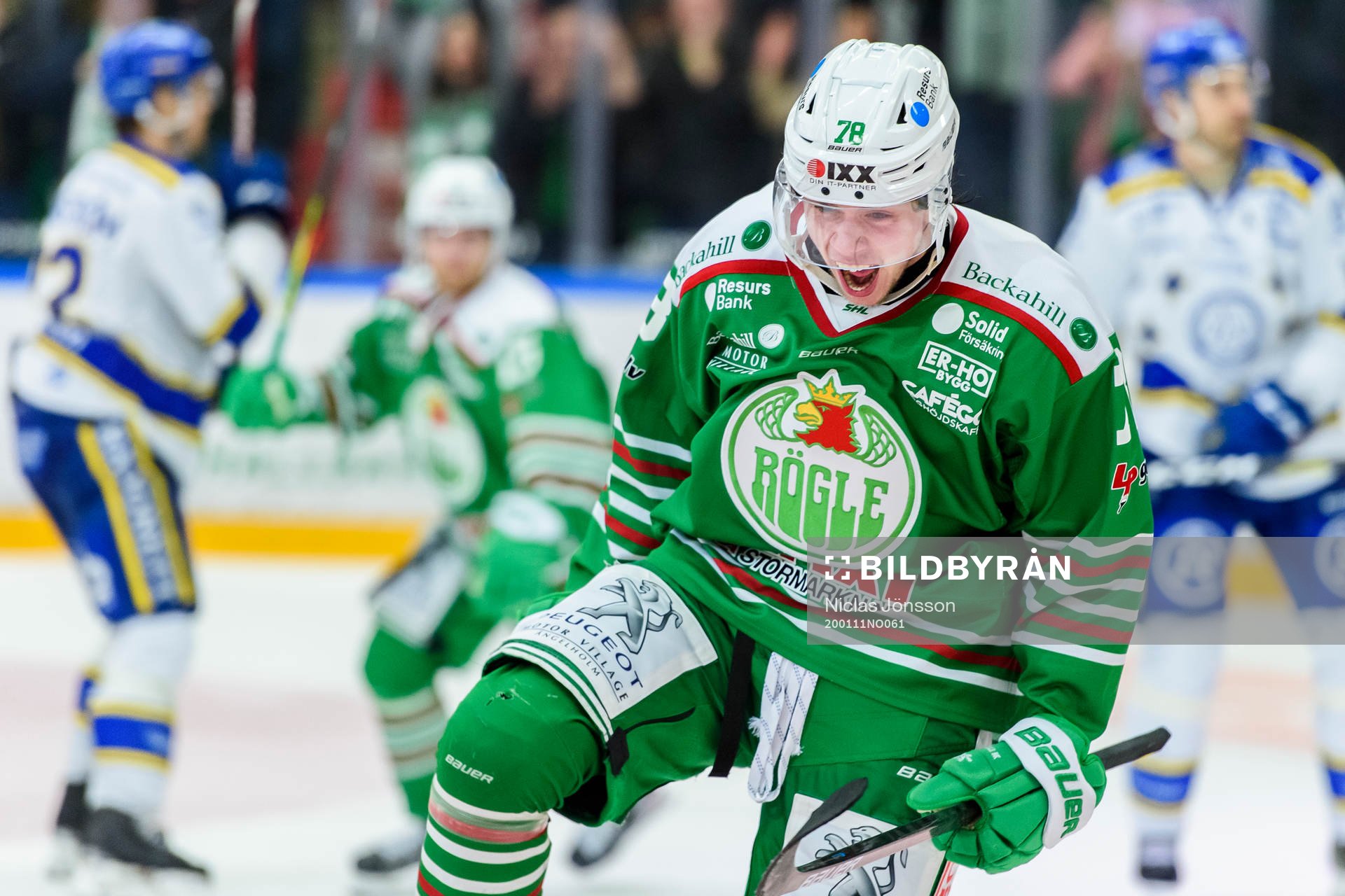Rögles Dominik Bokk jublar